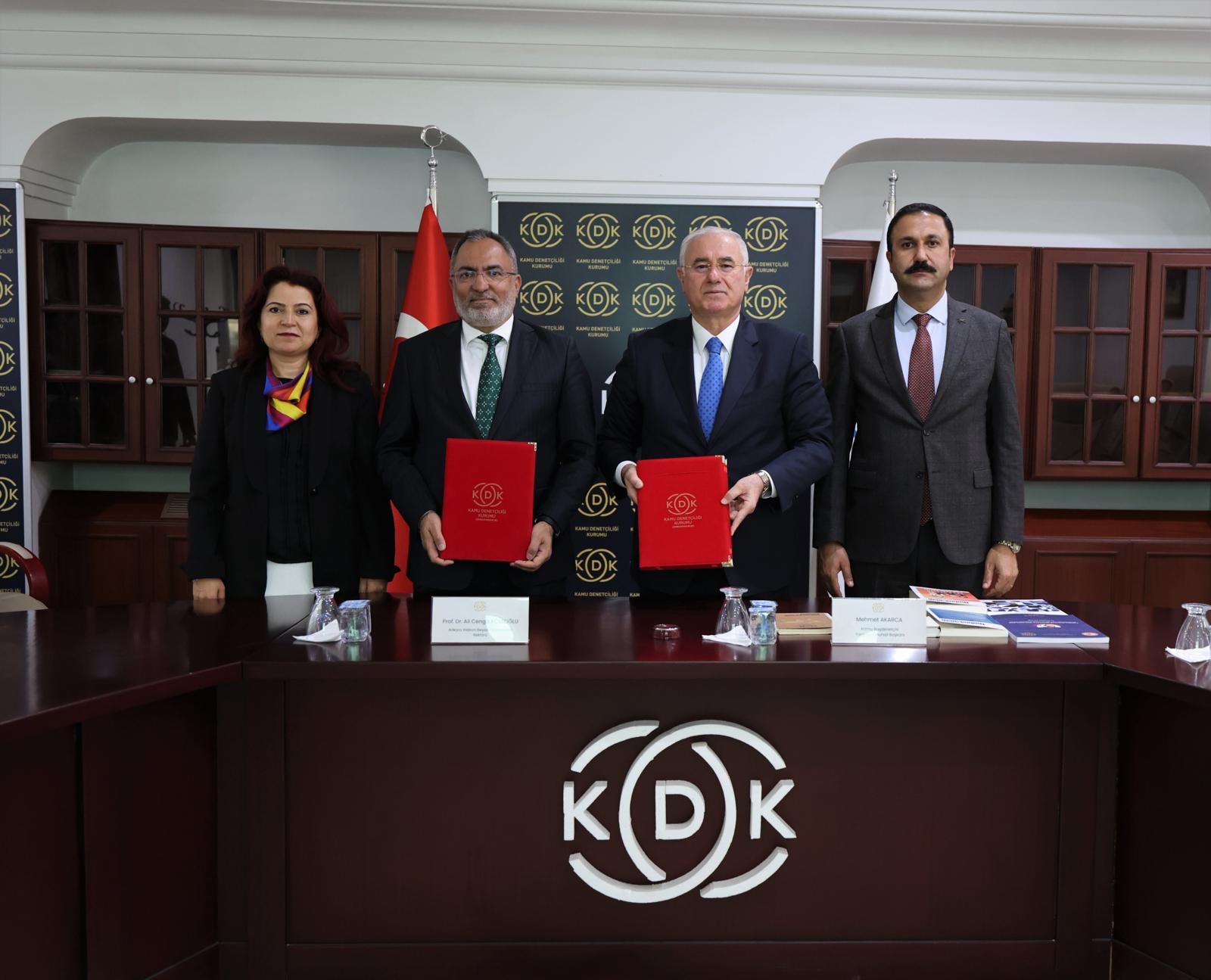 Ankara Yıldırım Beyazıt Üniversitesi ile Kamu Denetçiliği Kurumu (KDK) arasında iş birliği protokolü gerçekleştirildi.