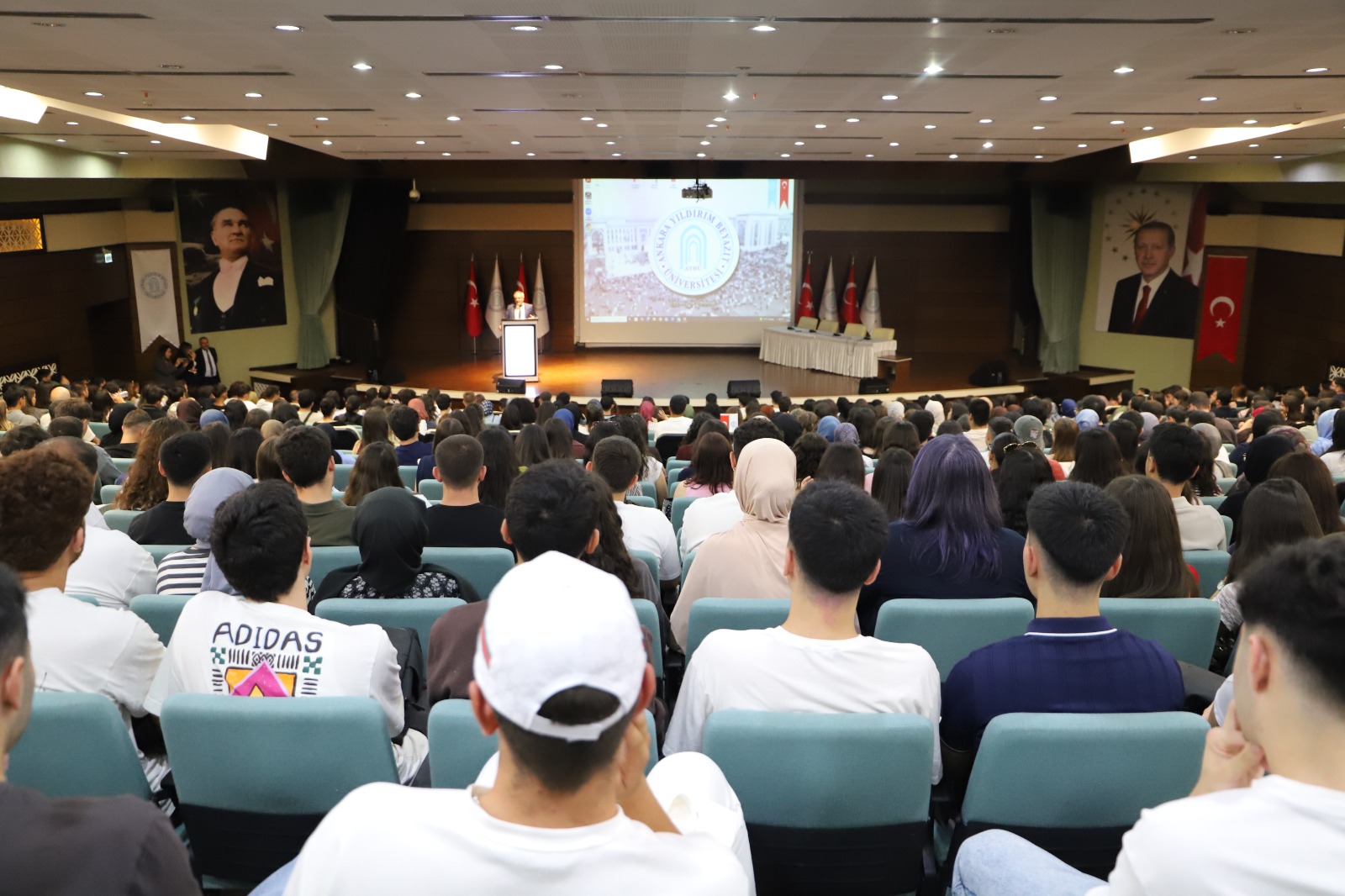 Ankara Yıldırım Beyazıt Üniversitesi Galeri Resmi
