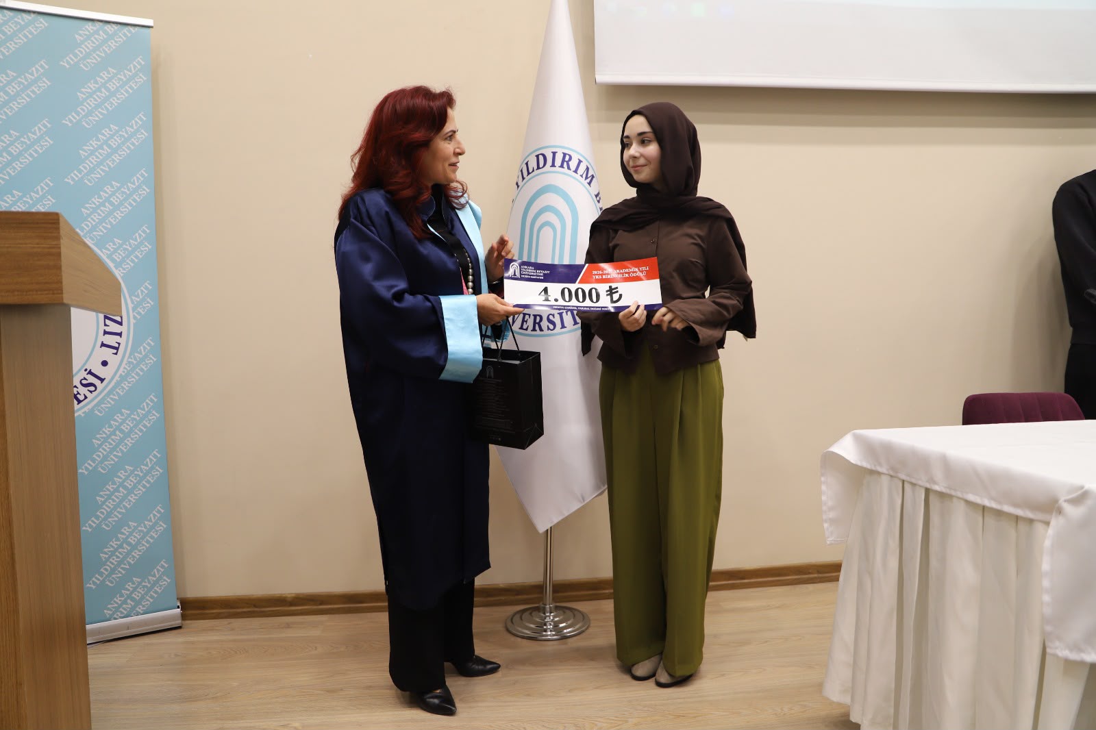 Ankara Yıldırım Beyazıt Üniversitesi Galeri Resmi