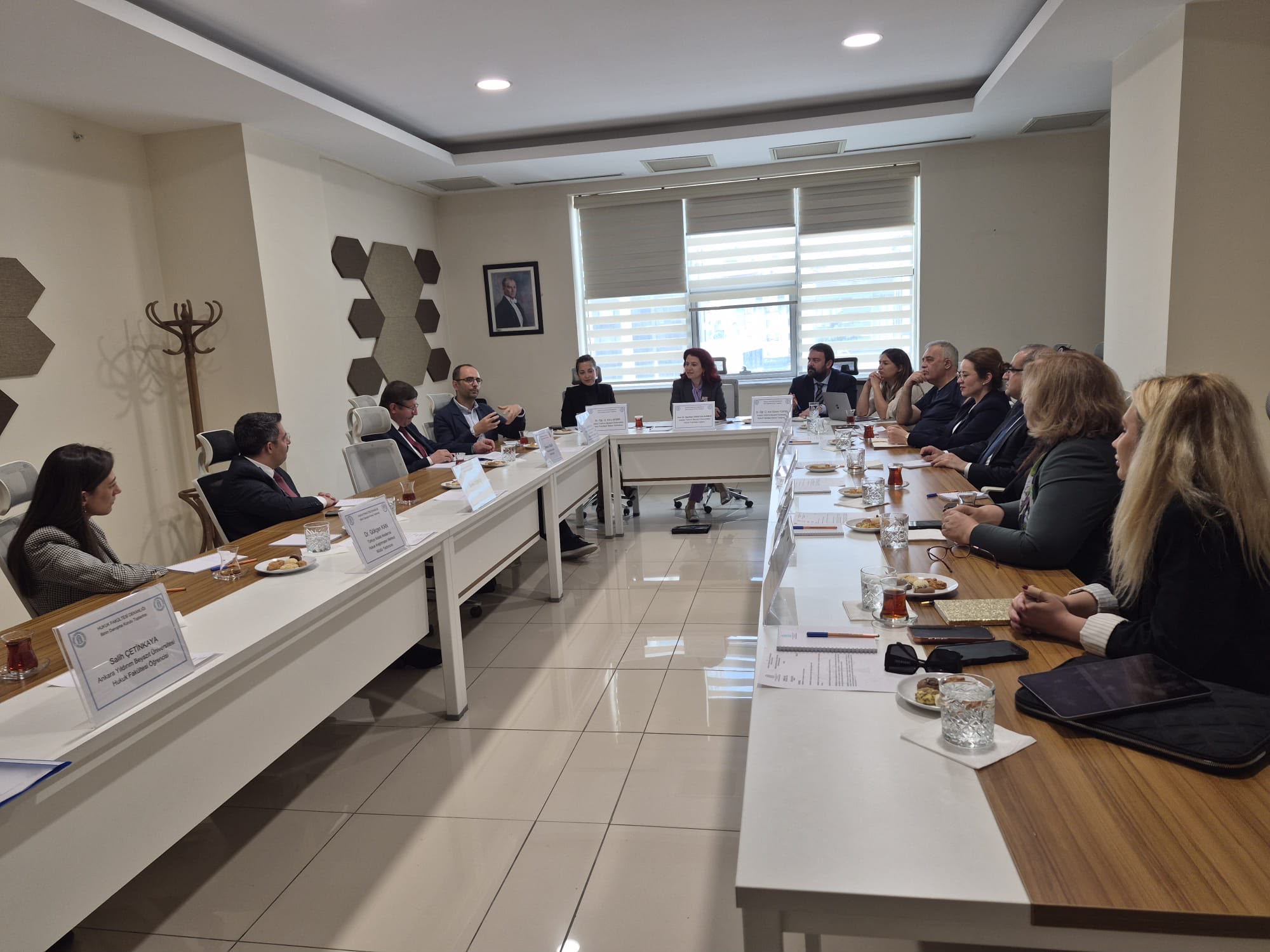 Fakültemiz ile dış paydaşlarımız arasında, 19.06.2026 Cuma günü fakültemizde Çalıştay gerçekleşmiştir.