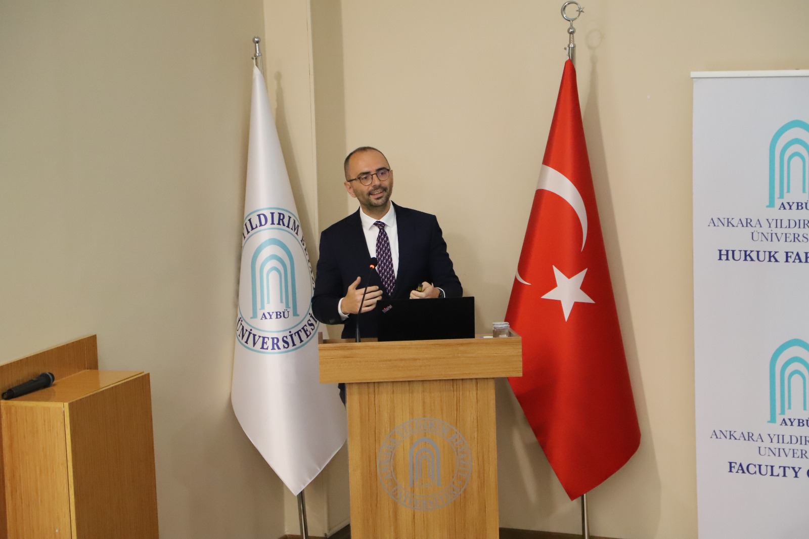 Ankara Yıldırım Beyazıt Üniversitesi Galeri Resmi