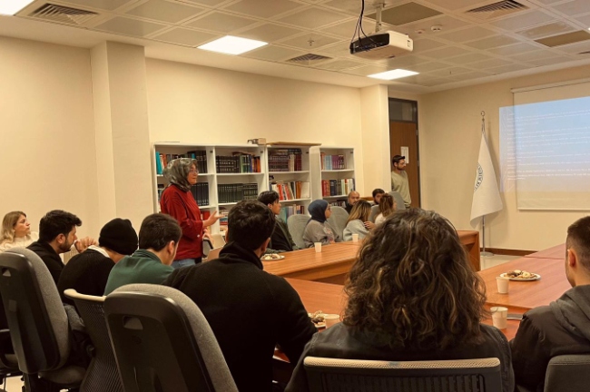 Mezuniyet Sonrası Kariyer Alternatifleri ve Başvuru Süreçleri toplantısı fotoğrafı