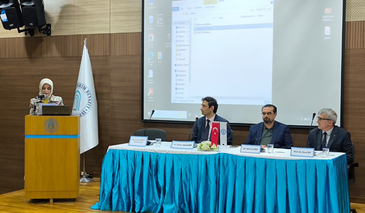 Group photo of the professors who participated in the panel.