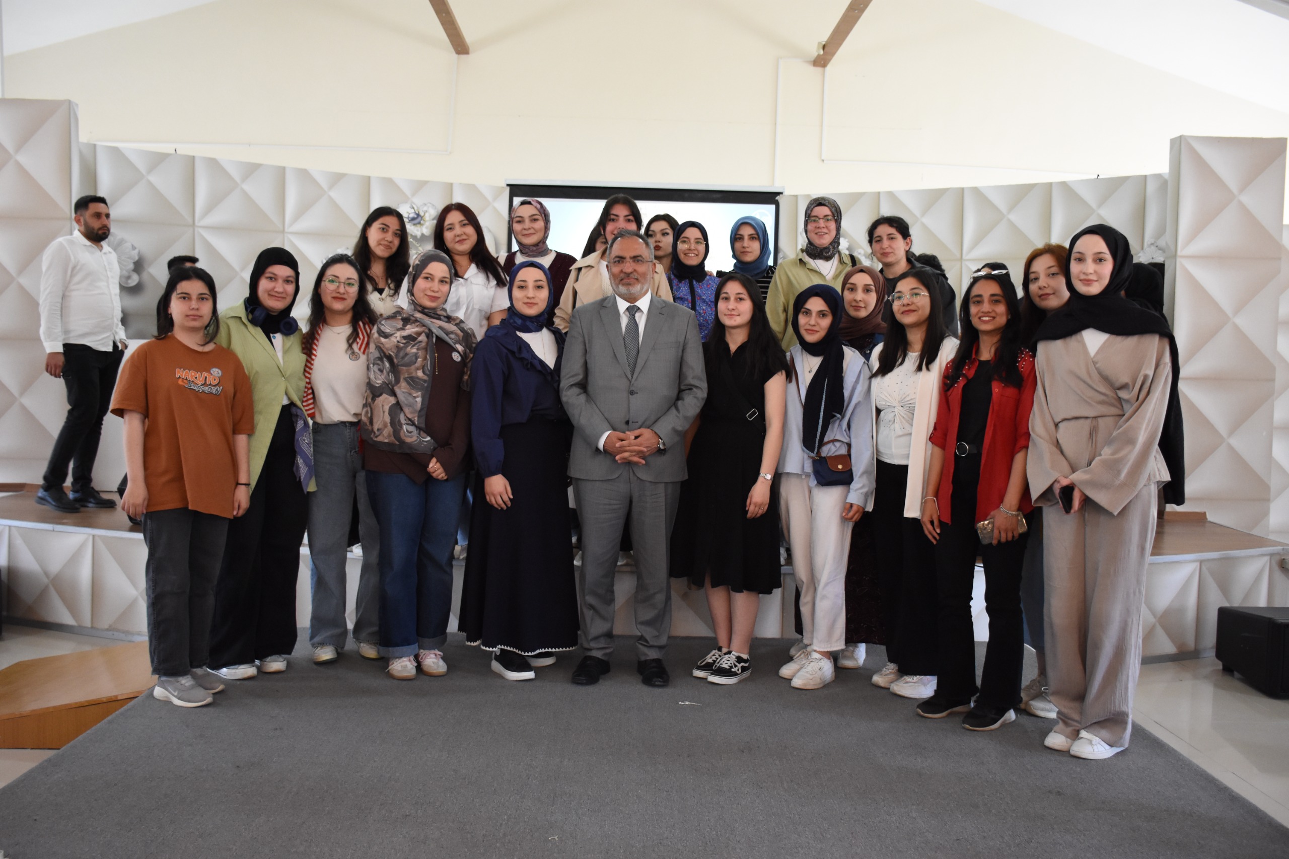 Ankara Yıldırım Beyazıt Üniversitesi Galeri Resmi