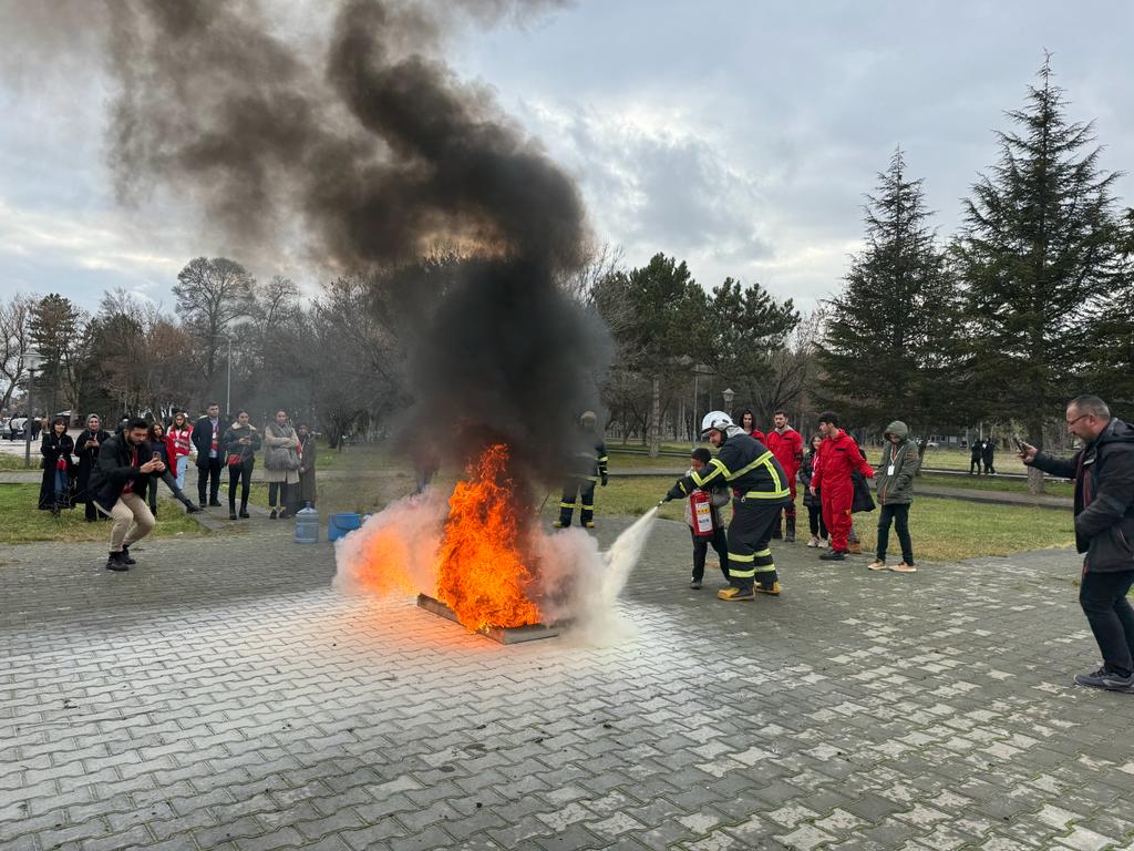 WhatsApp Image 2023-12-13 at 09.15.17.jpeg