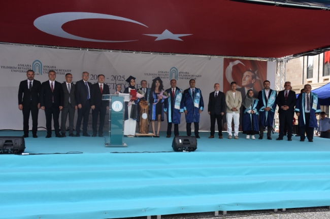 2025 Yılı Fakültemiz Mezuniyet Töreninden bir kare