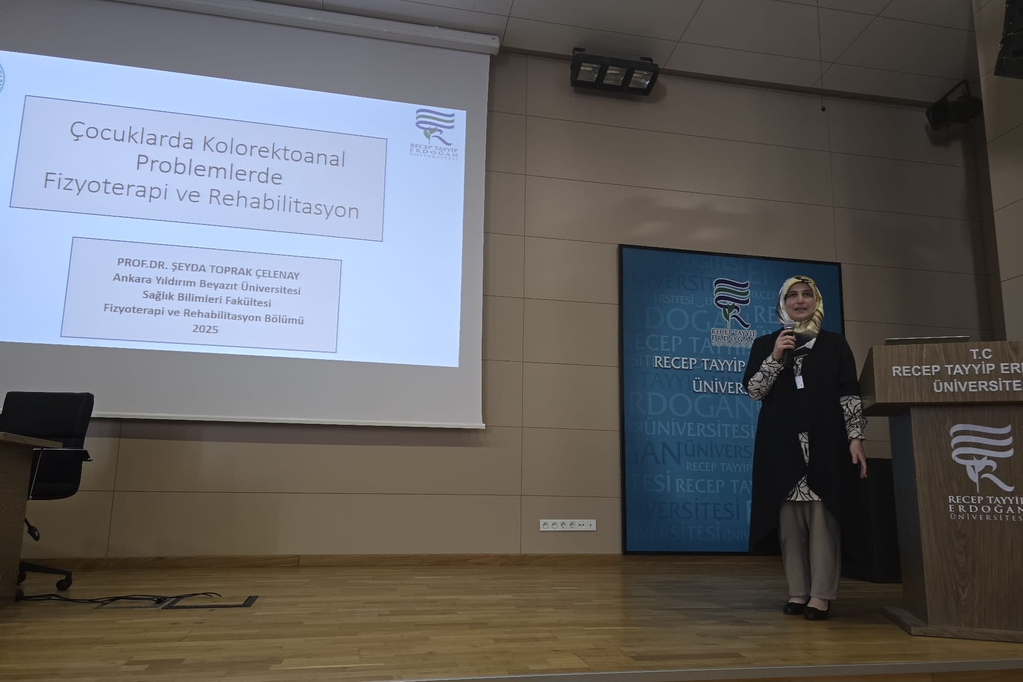 Çocuklarda kolorektoanal problemlerde fizyoterapi ve rehabilitasyon sunumu fotoğrafı 