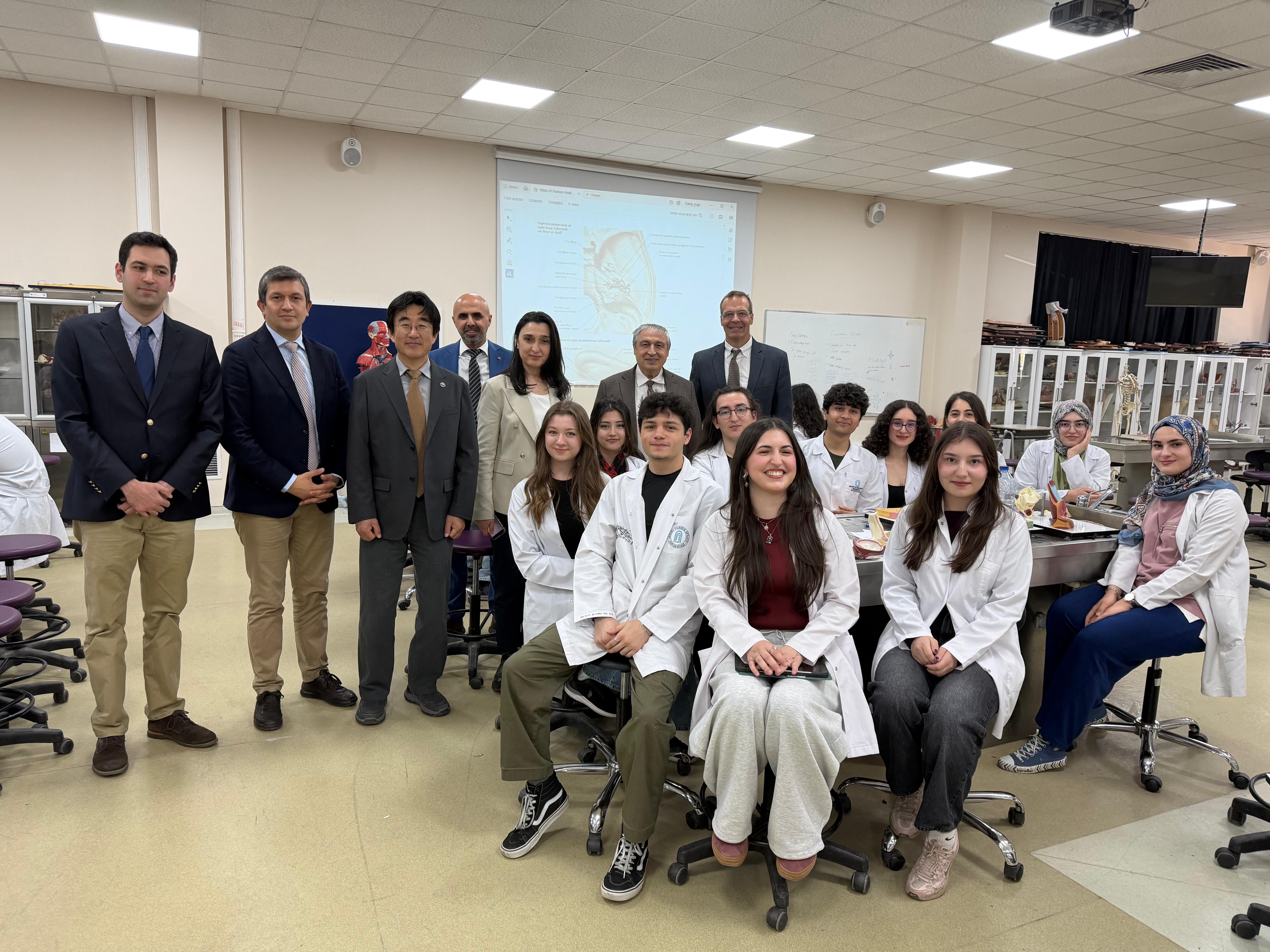 Ankara Yıldırım Beyazıt Üniversitesi Galeri Resmi