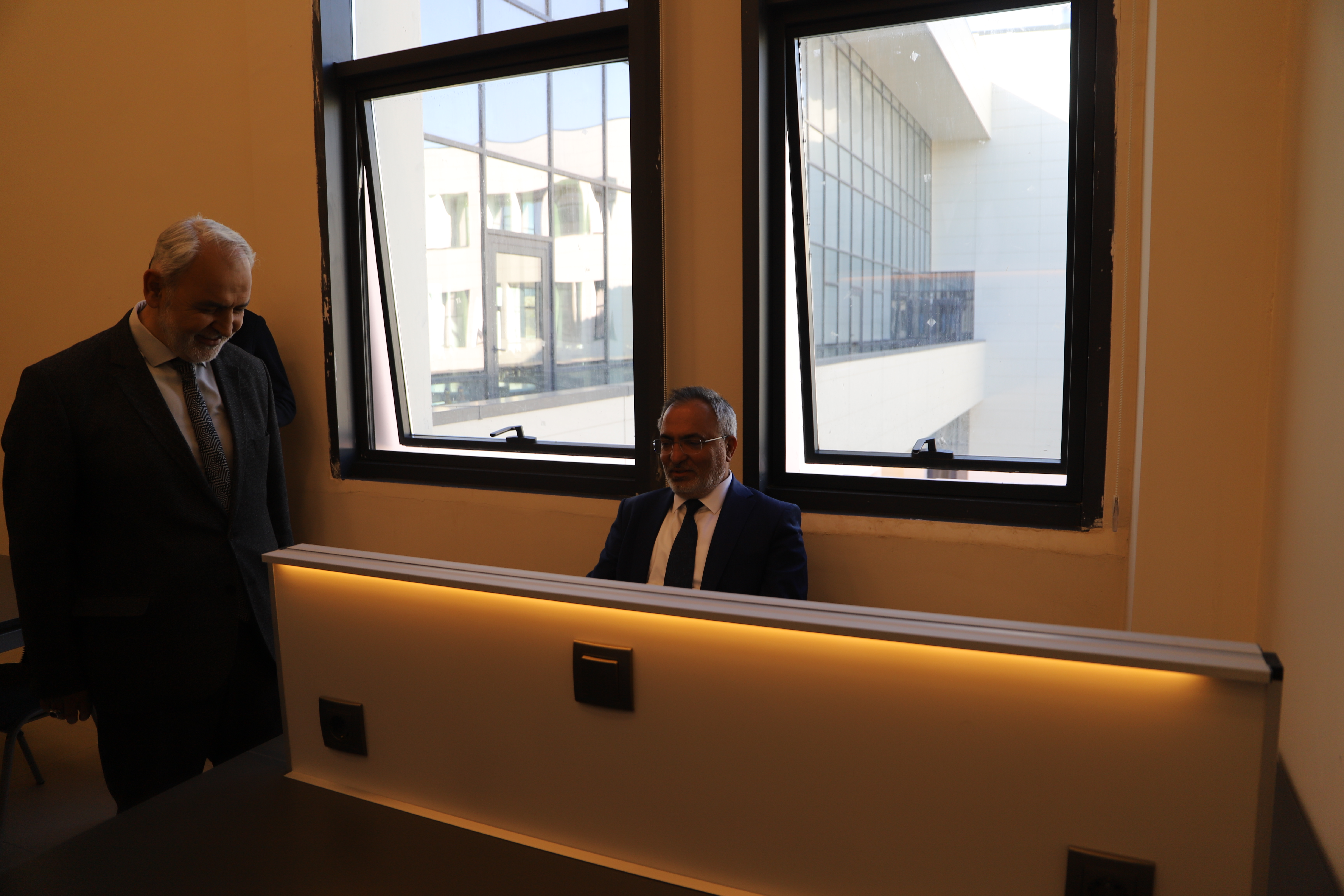 Ankara Yıldırım Beyazıt Üniversitesi Galeri Resmi