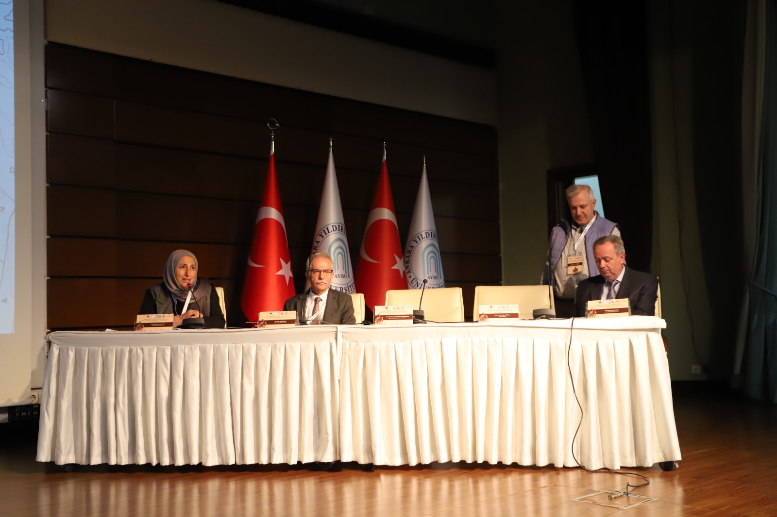 Ankara Yıldırım Beyazıt Üniversitesi Galeri Resmi