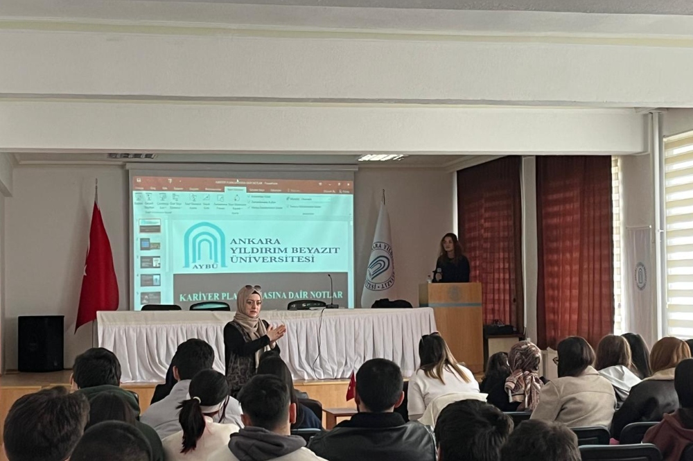 Meslek Yüksekokulumuzda Mezun Buluşmaları ve Kariyer Sohbetleri1