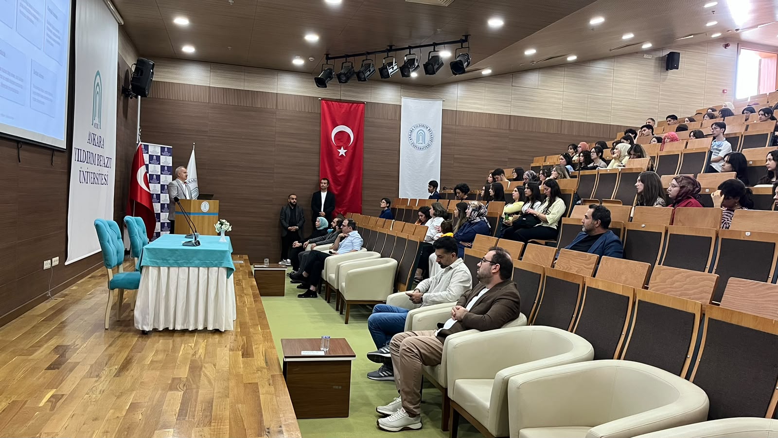 Ankara Yıldırım Beyazıt Üniversitesi Galeri Resmi