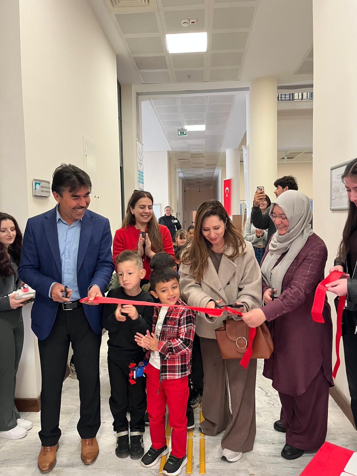 Ankara Yıldırım Beyazıt Üniversitesi Galeri Resmi