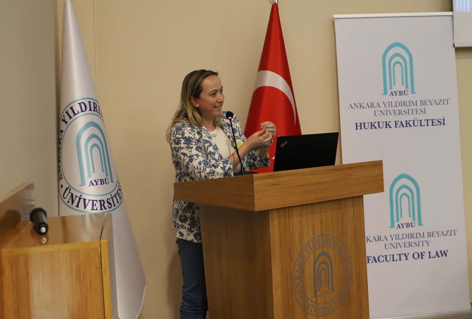 Ankara Yıldırım Beyazıt Üniversitesi Galeri Resmi