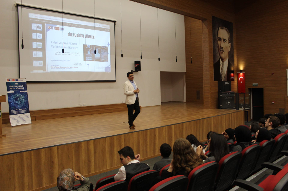 Ankara Yıldırım Beyazıt Üniversitesi Galeri Resmi