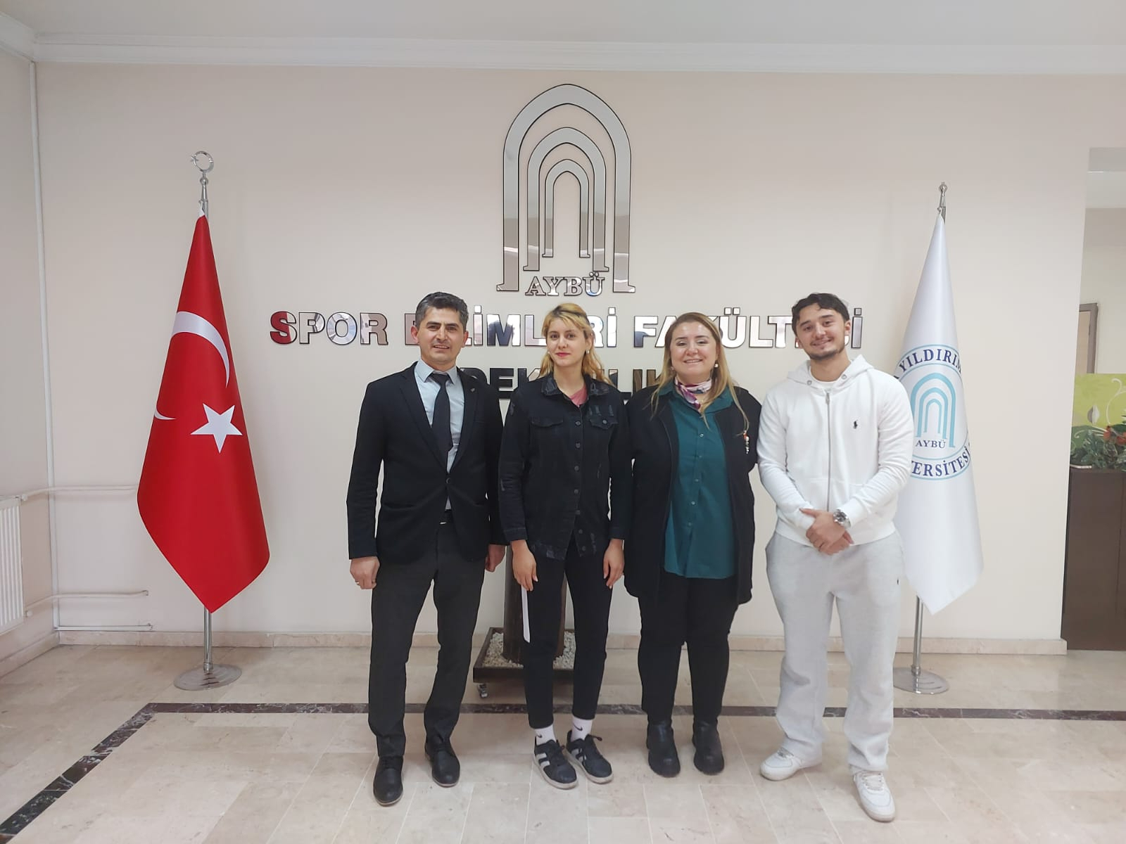 Öğrenci Temsilcilerimiz, Fakültemiz Dekanlığına ziyarette bulundular. 