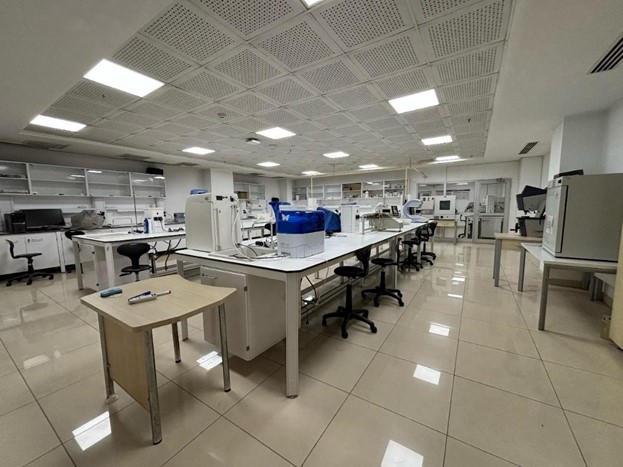 Laboratory equipment