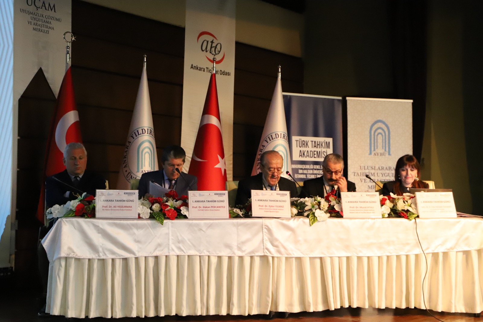 ii. oturum masa.jpeg