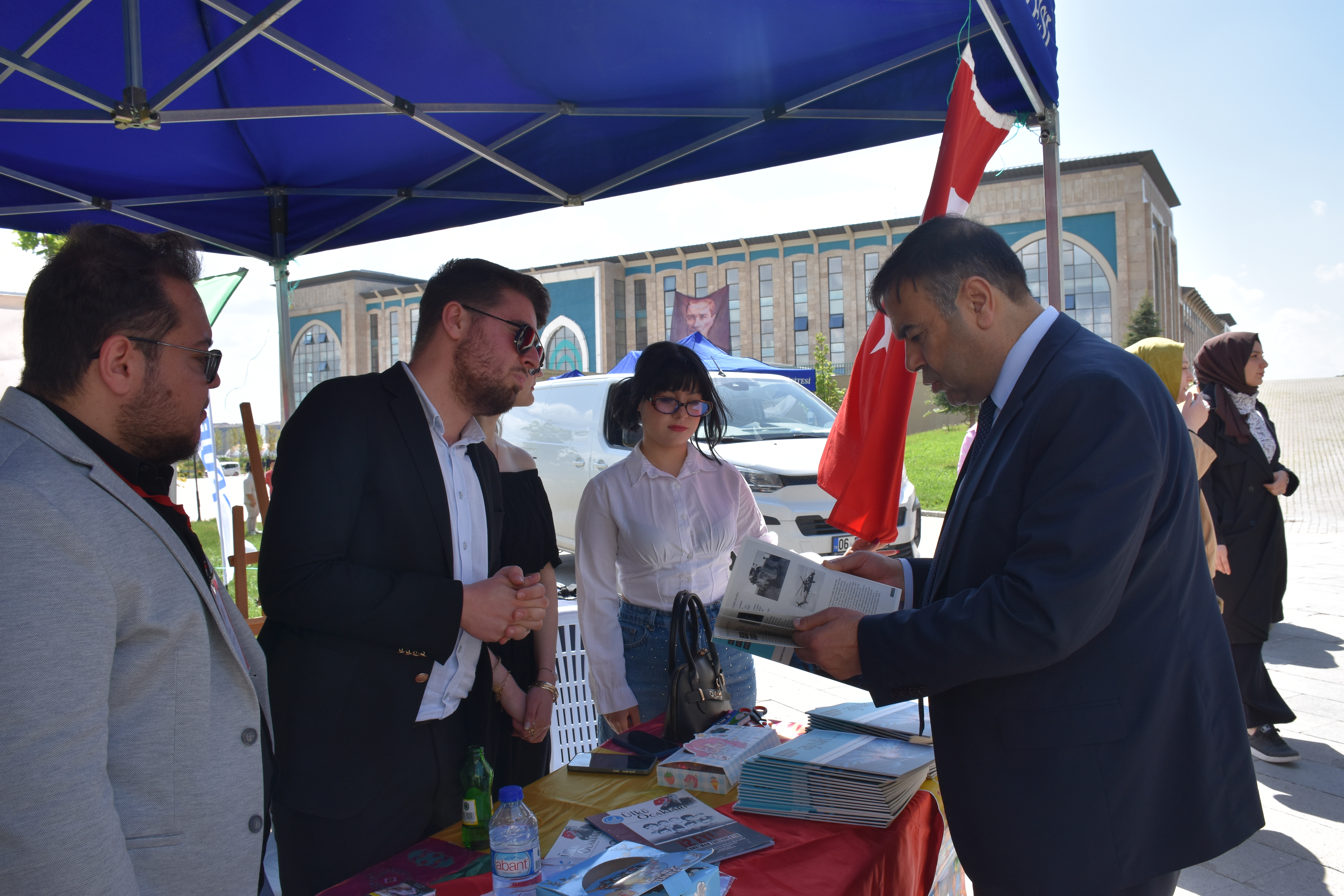 Ankara Yıldırım Beyazıt Üniversitesi Galeri Resmi