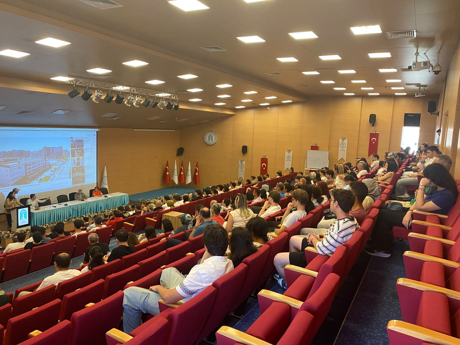 Ankara Yıldırım Beyazıt Üniversitesi Galeri Resmi