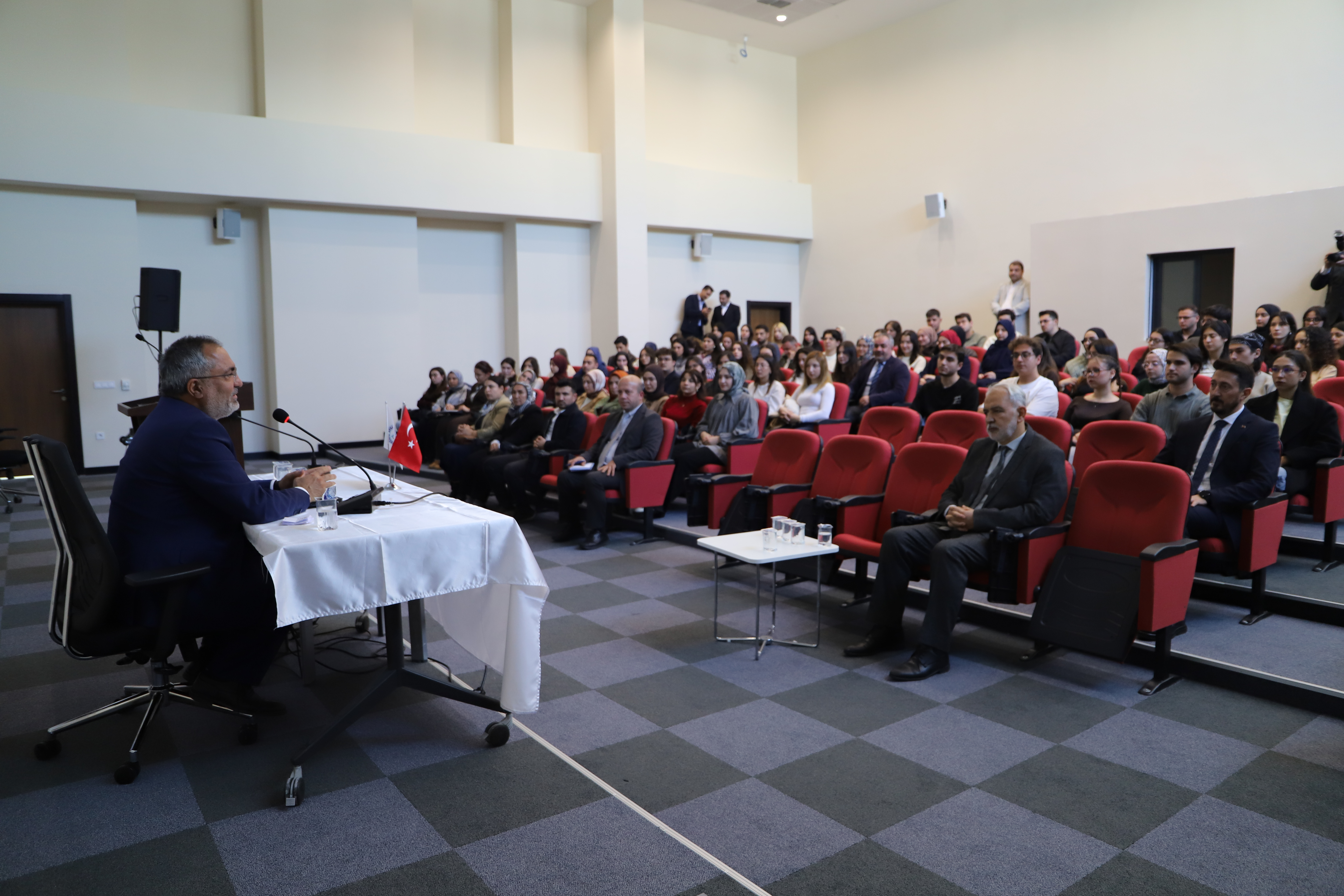 Ankara Yıldırım Beyazıt Üniversitesi Galeri Resmi
