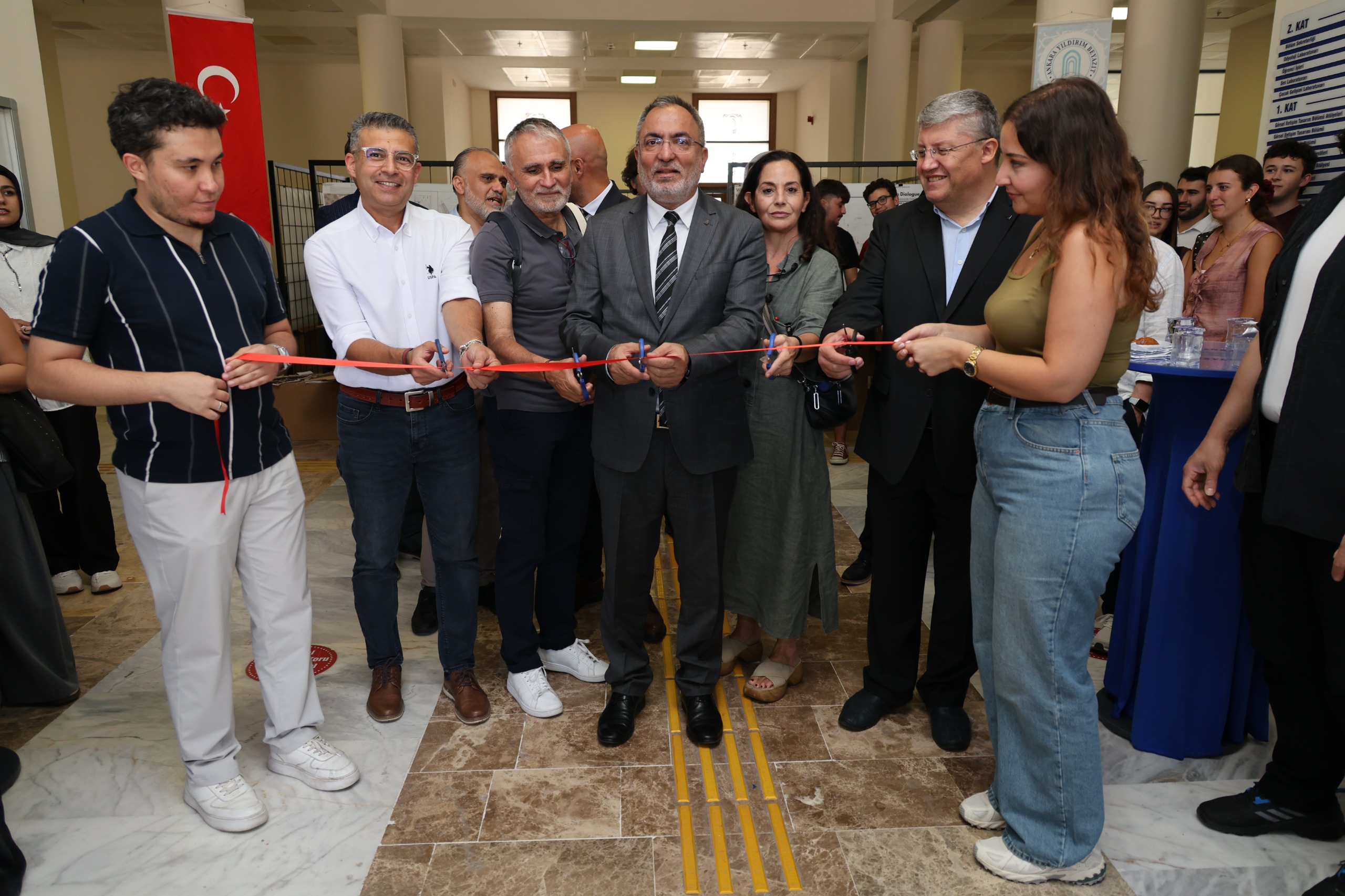 Ankara Yıldırım Beyazıt Üniversitesi Galeri Resmi