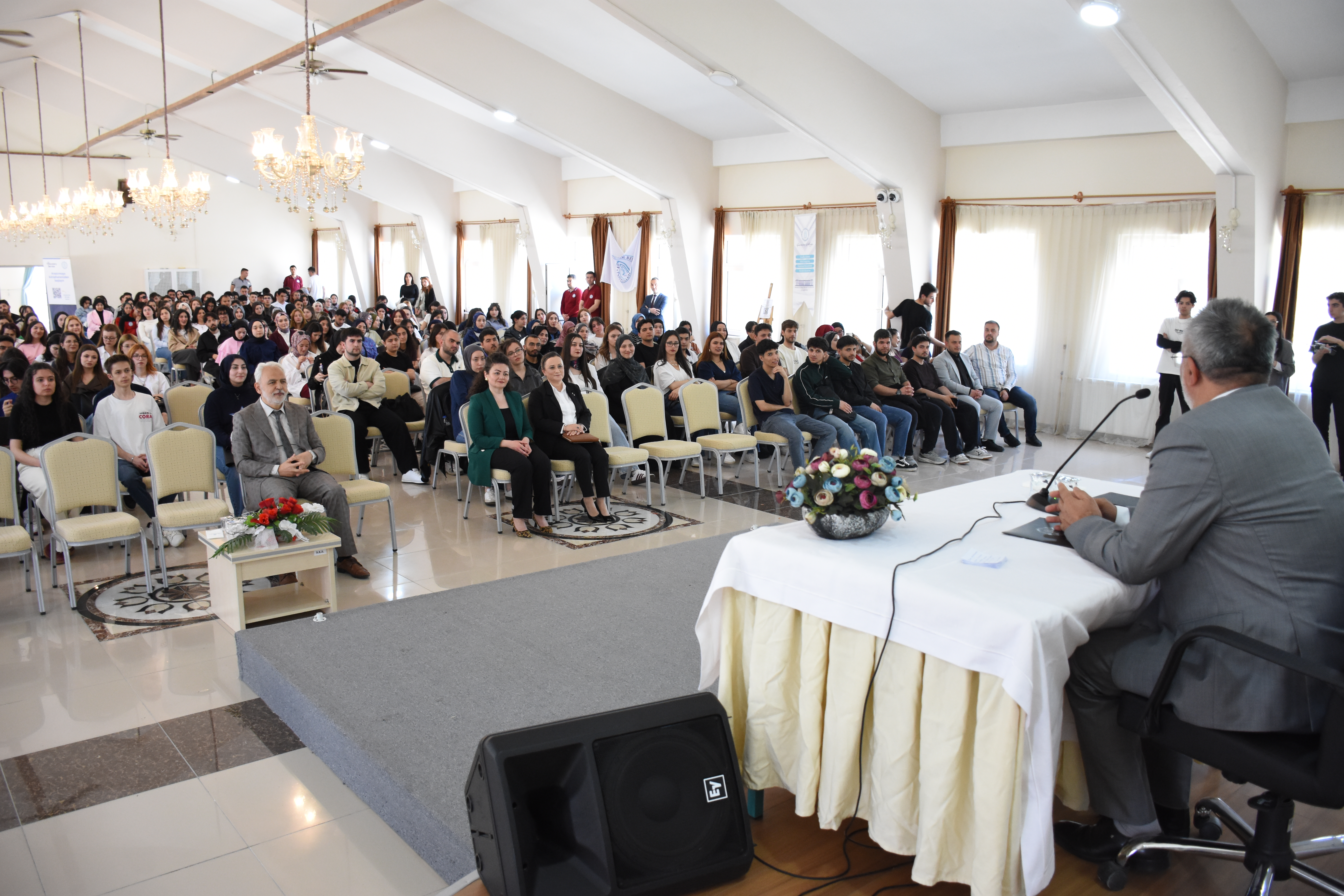 Ankara Yıldırım Beyazıt Üniversitesi Galeri Resmi
