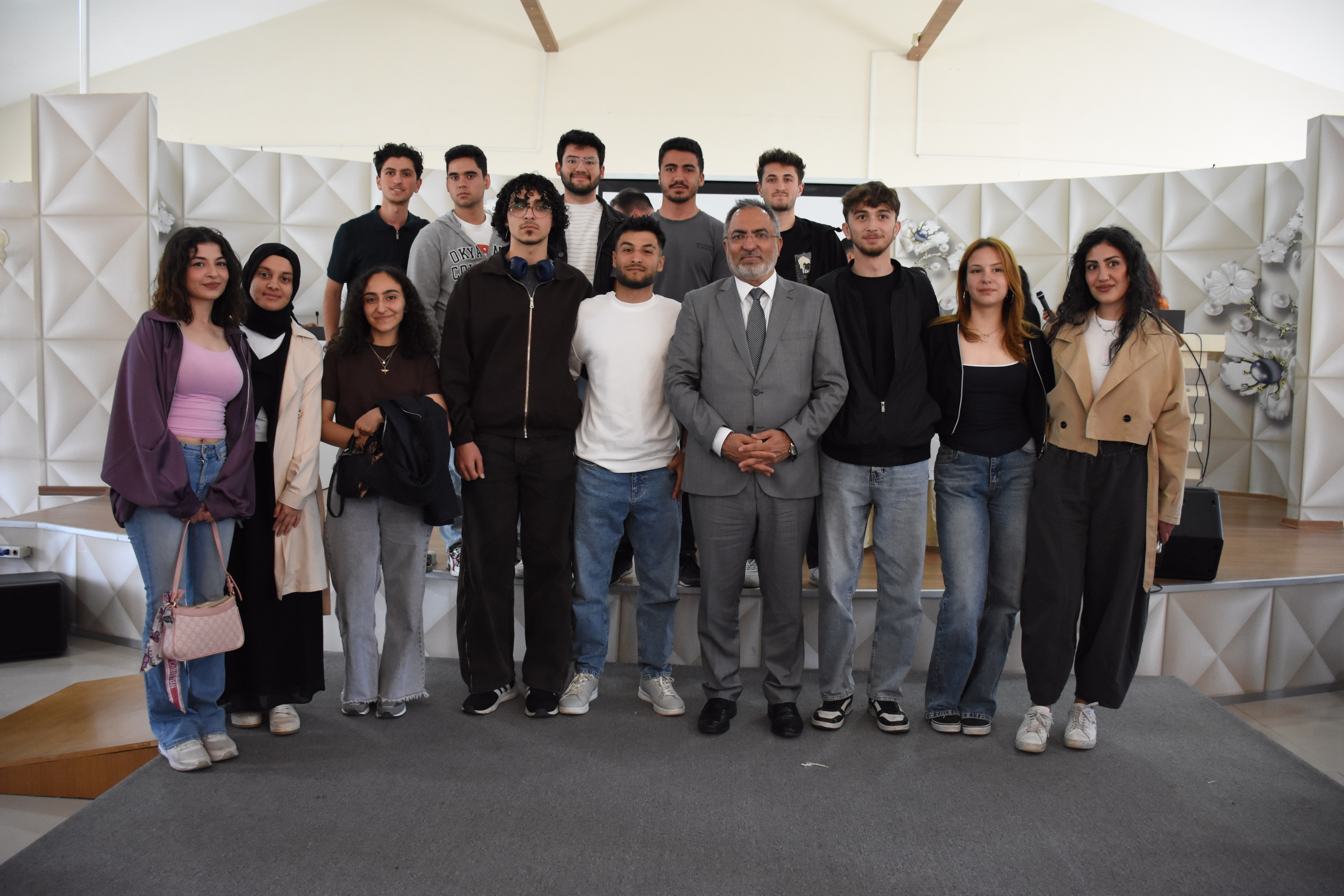 Ankara Yıldırım Beyazıt Üniversitesi Galeri Resmi