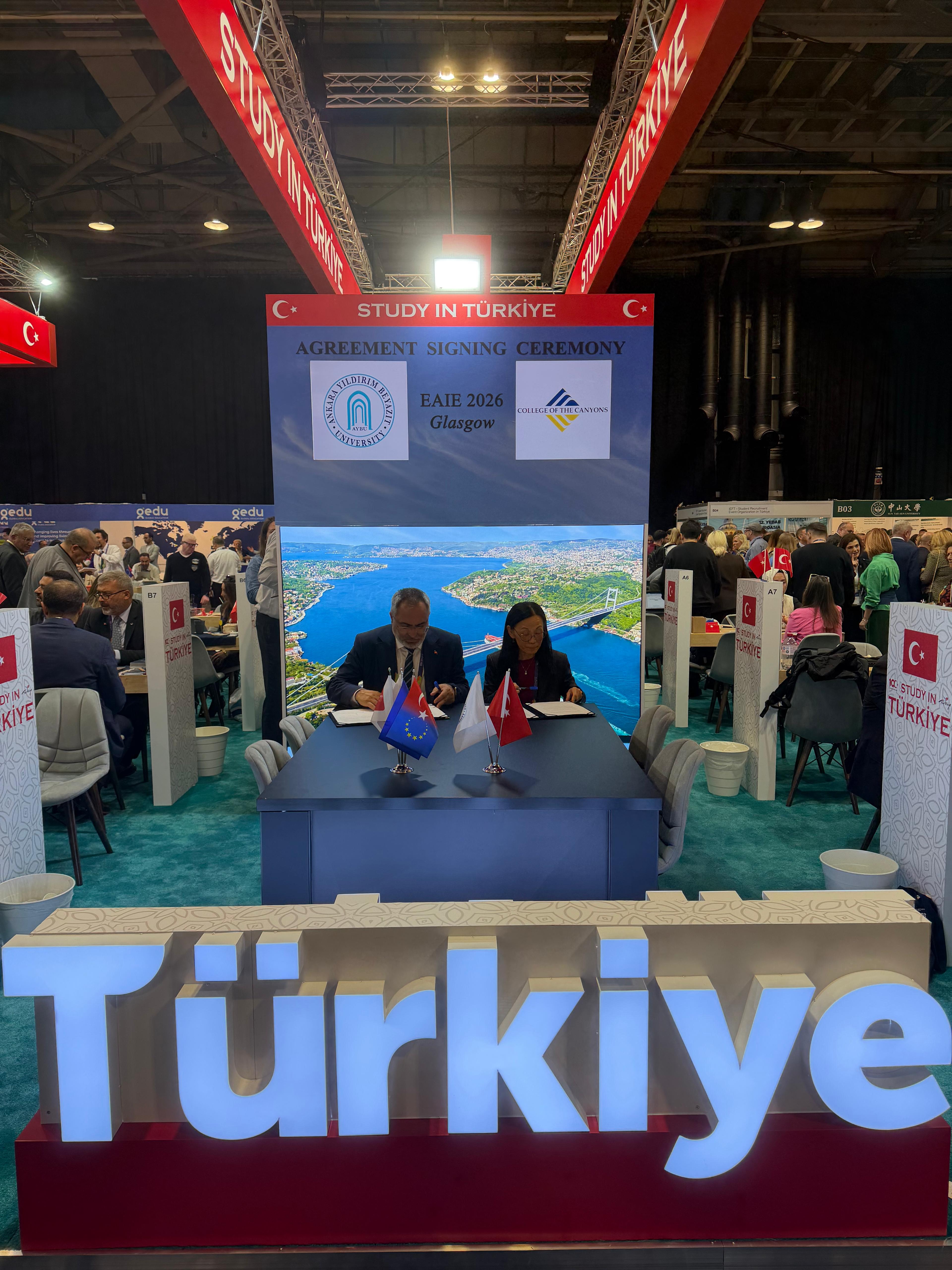 Ankara Yıldırım Beyazıt Üniversitesi Galeri Resmi
