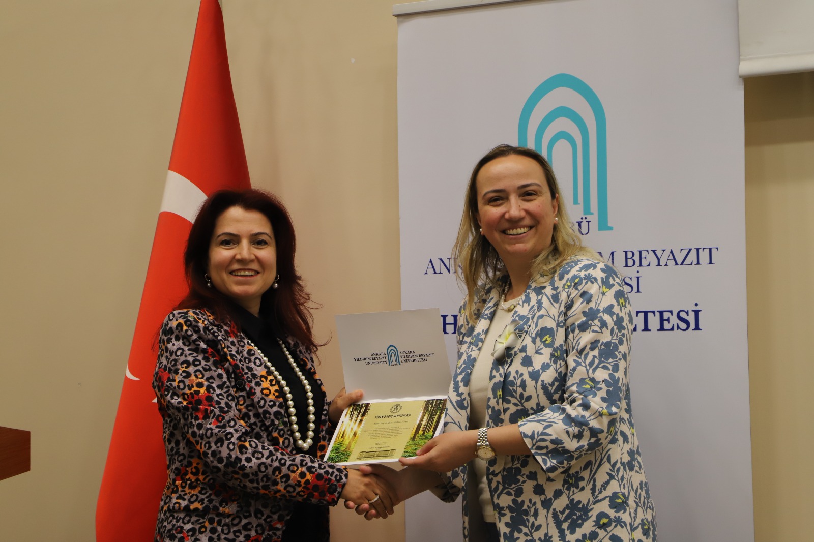 Ankara Yıldırım Beyazıt Üniversitesi Galeri Resmi