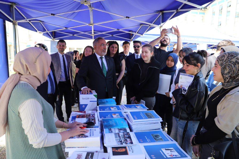 Ankara Yıldırım Beyazıt Üniversitesi Galeri Resmi
