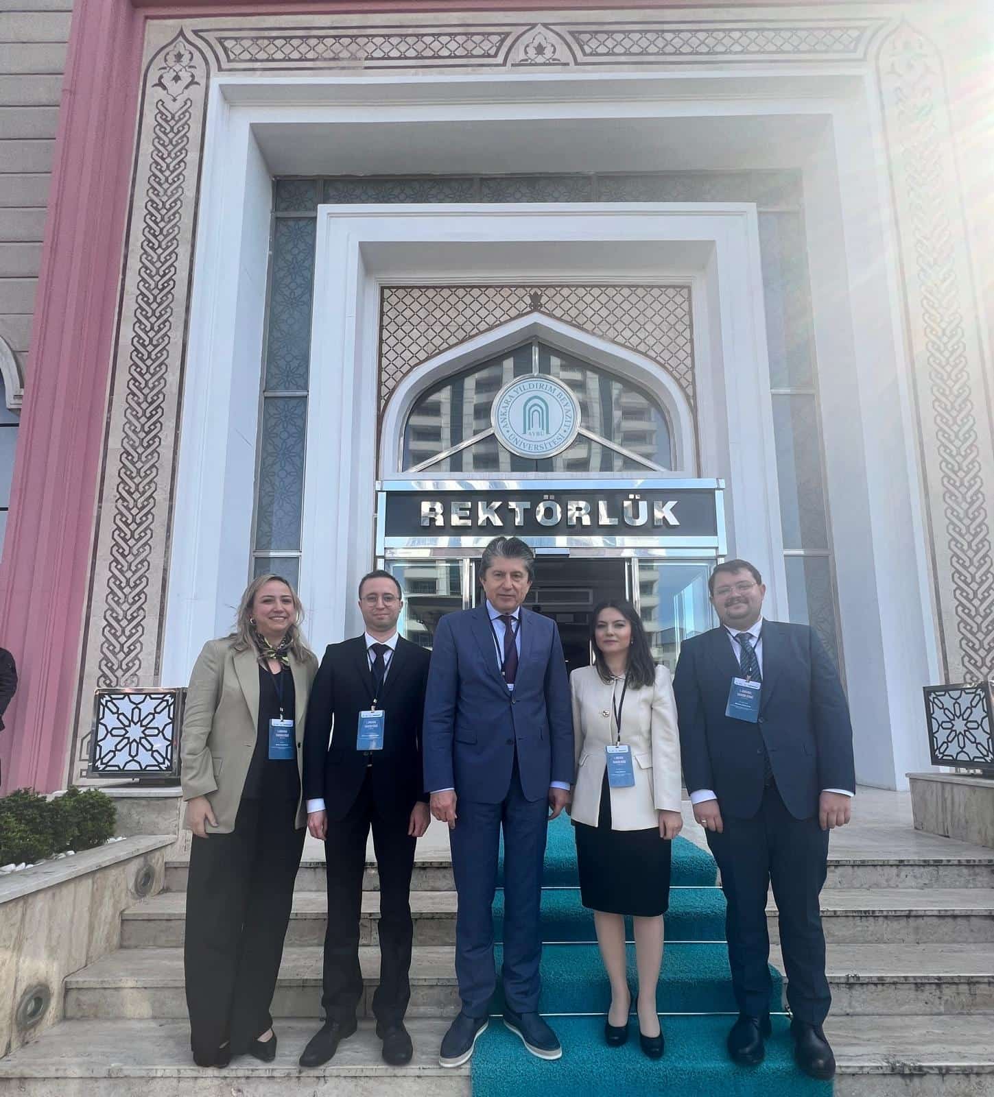 pekcanıtez ile foto.jpeg