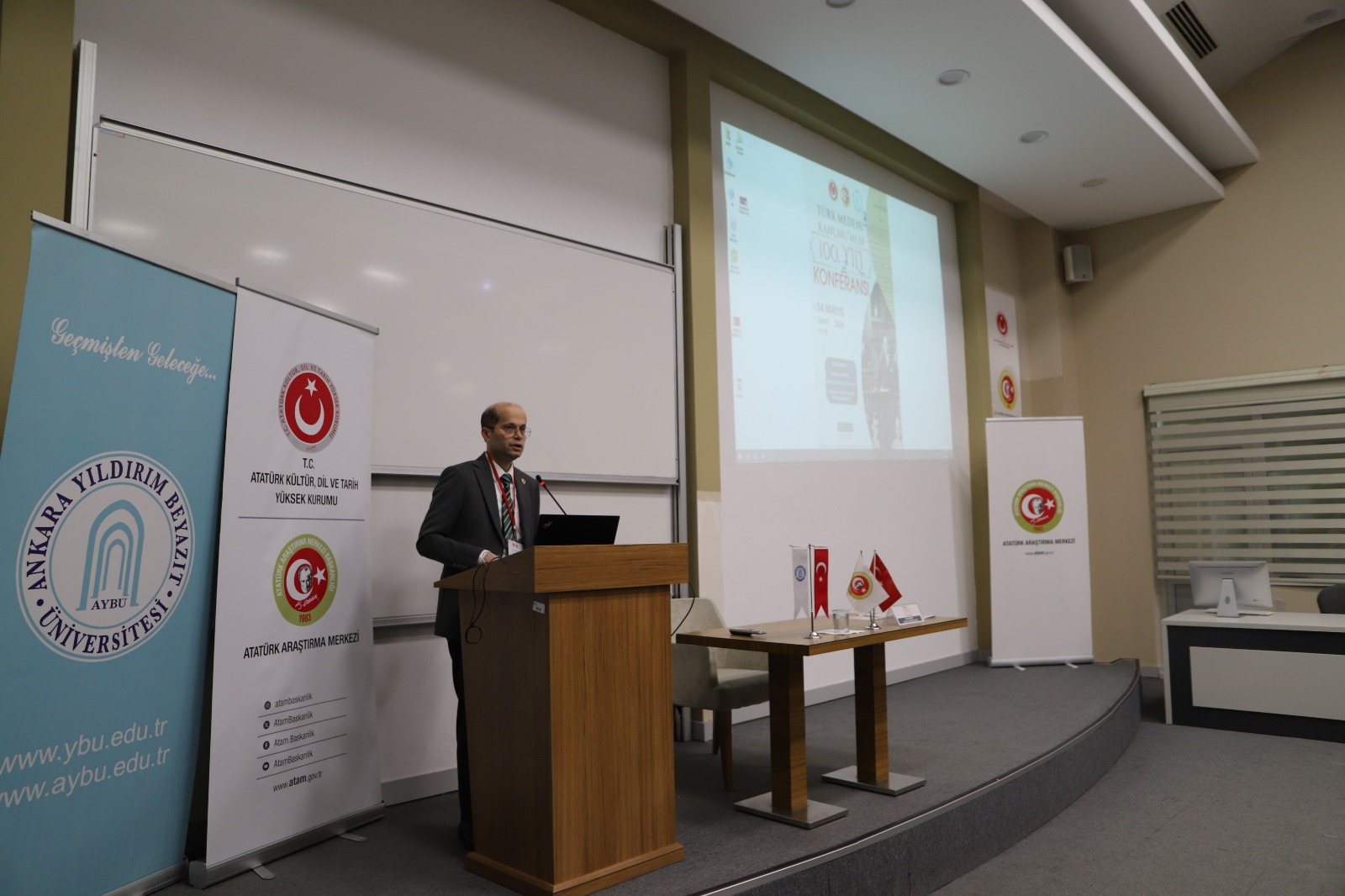 Ankara Yıldırım Beyazıt Üniversitesi Galeri Resmi