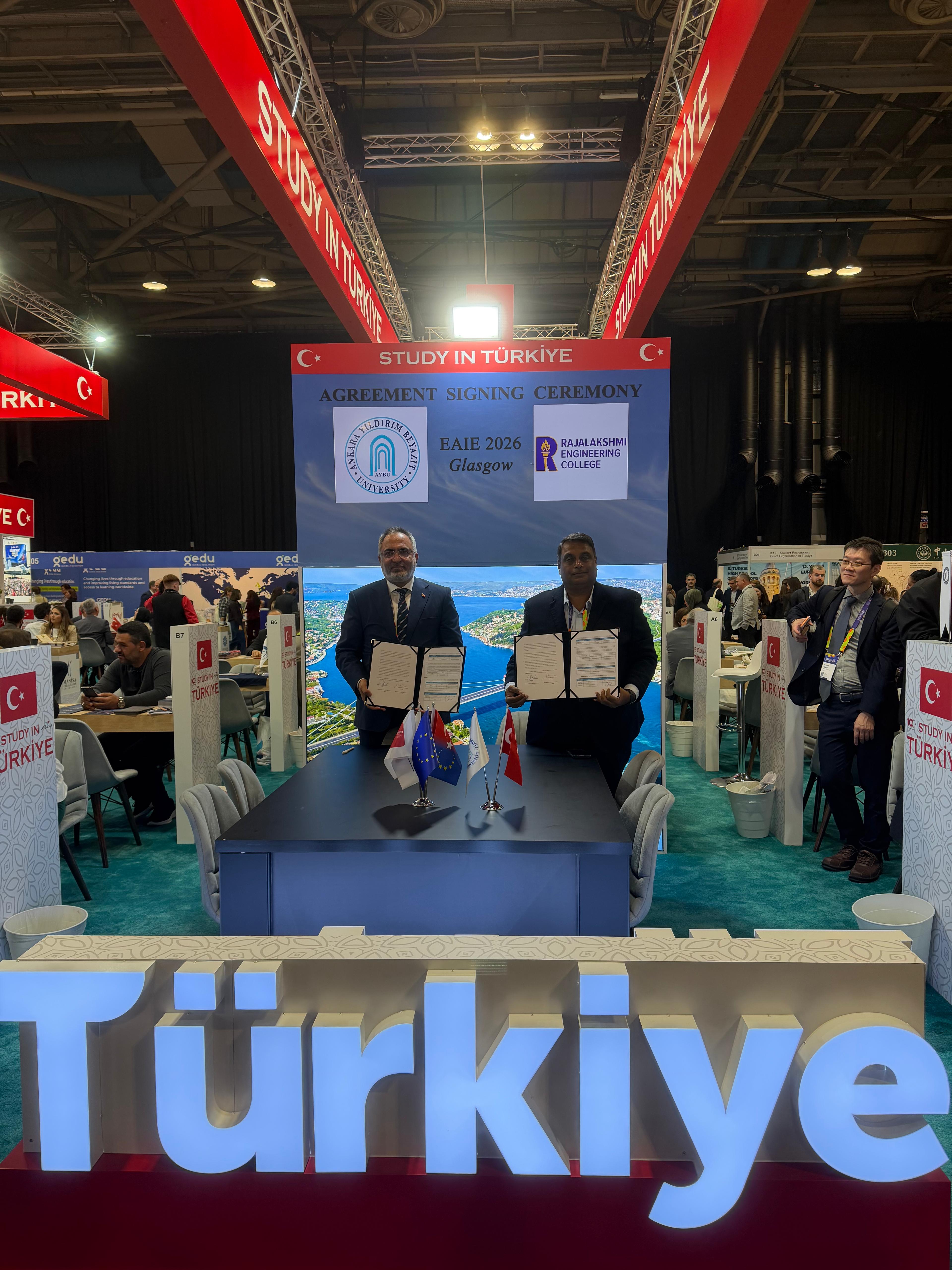 Ankara Yıldırım Beyazıt Üniversitesi Galeri Resmi