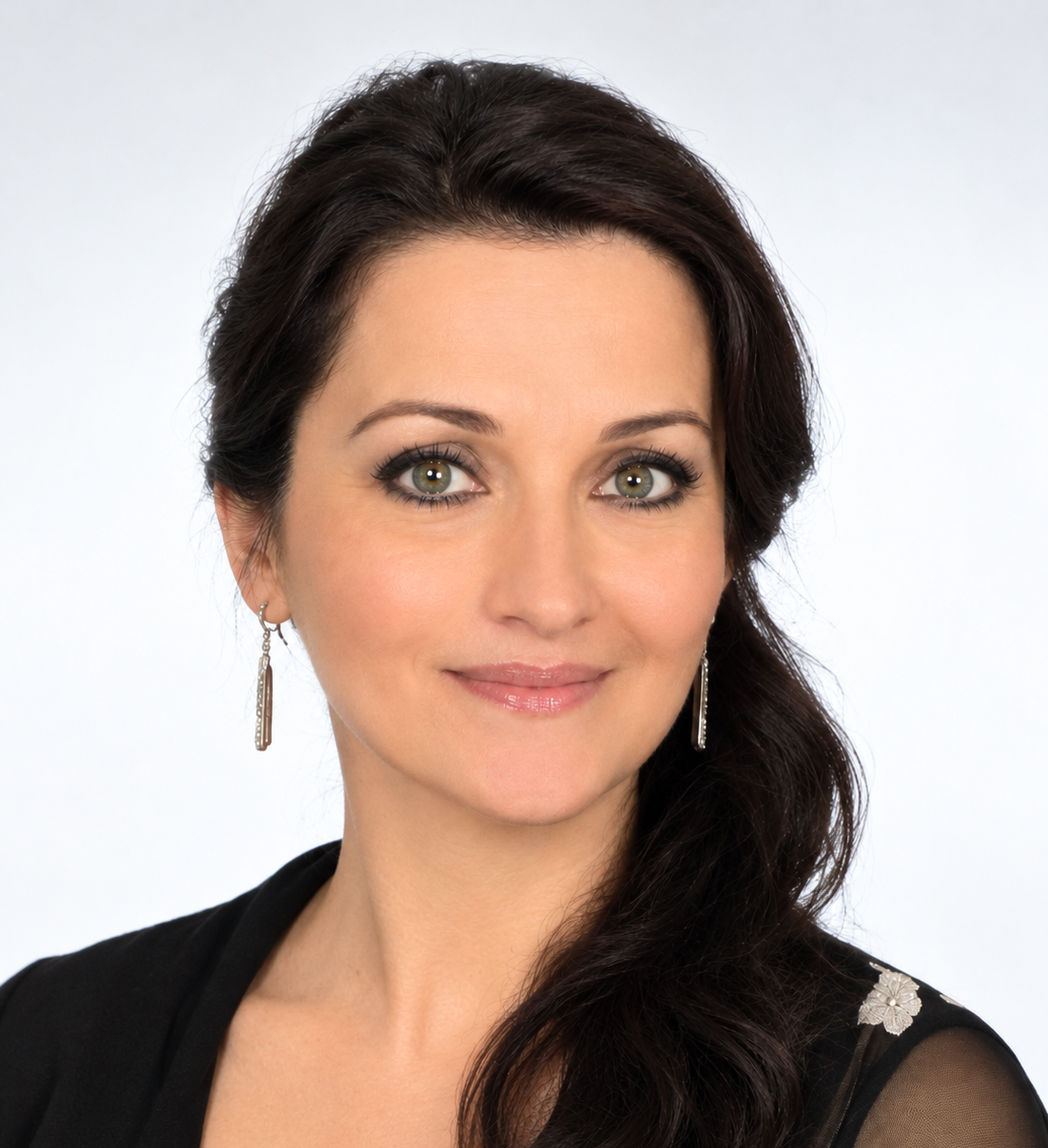 Doç. Dr. Fatma Münevver ŞENDURAN