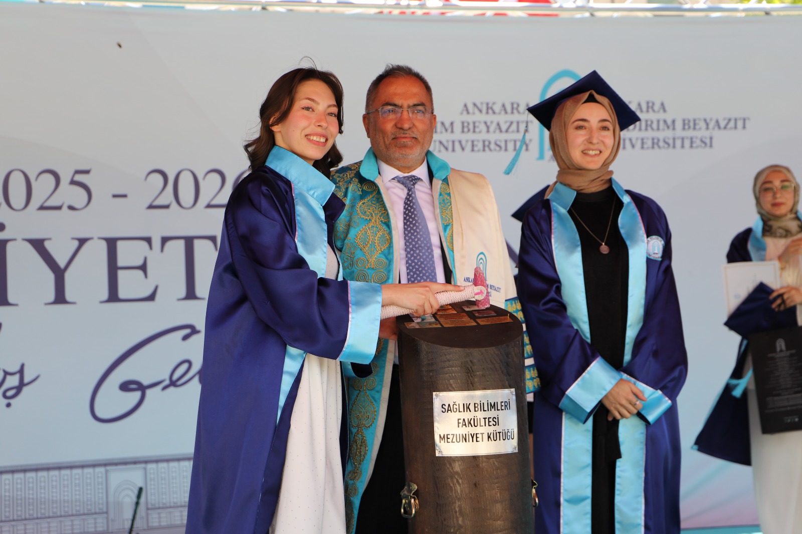 Ankara Yıldırım Beyazıt Üniversitesi Galeri Resmi