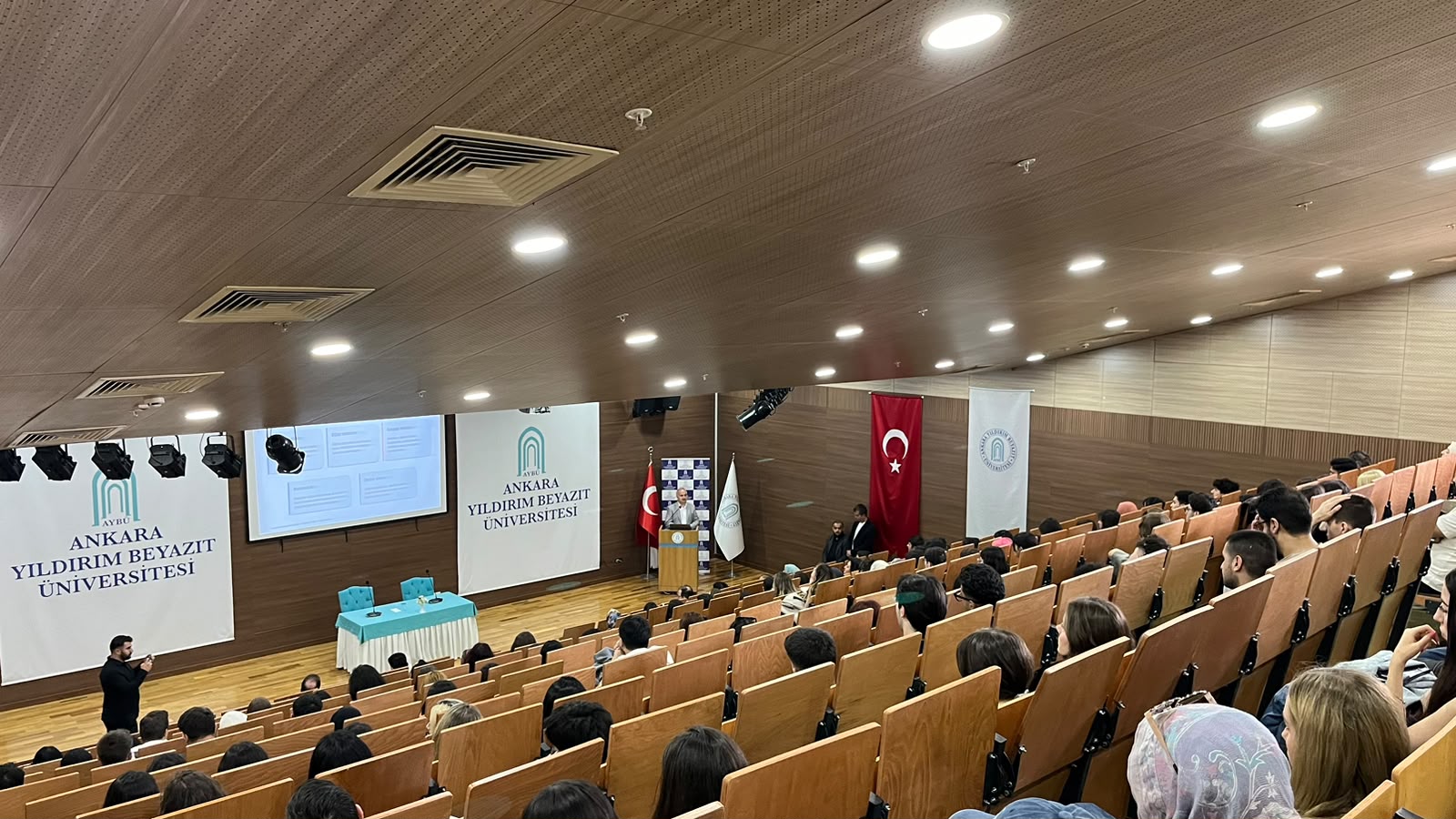 Ankara Yıldırım Beyazıt Üniversitesi Galeri Resmi