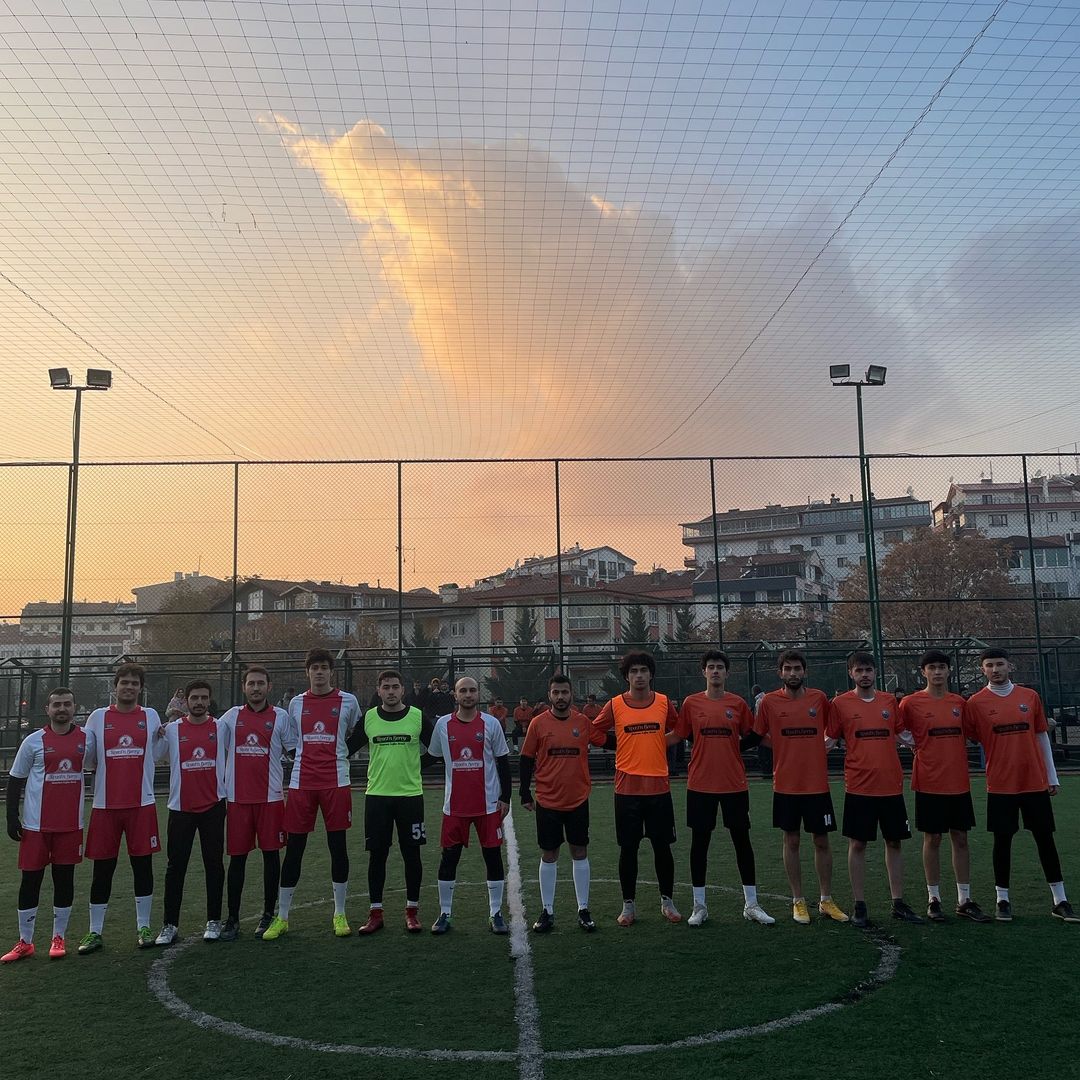 tıp futbol maçı.jpg