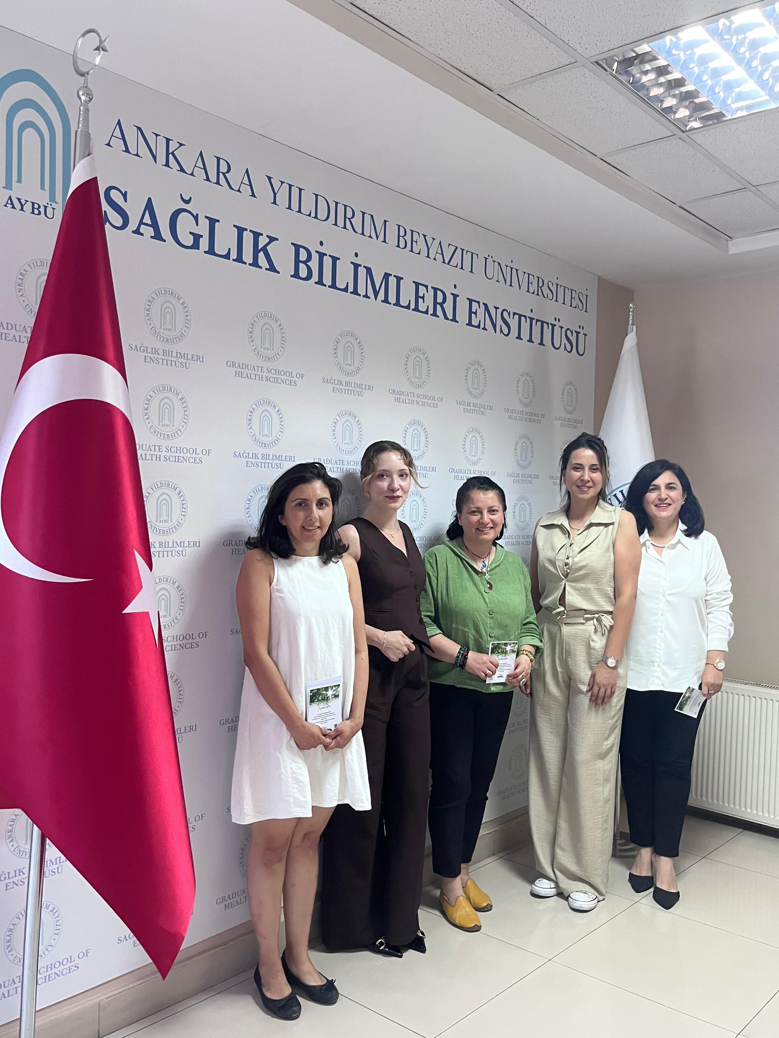 Öğretim üyemiz Doç. Dr. Şule ÇEKİÇ’in danışmanlığında yürüttükleri tez çalışmalarının sunumunu gerçekleştiren Beste YALÇIN ve Sema YENİ, Odyoloji Tezli Yüksek Lisans Programını başarıyla tamamlamışlardır.
