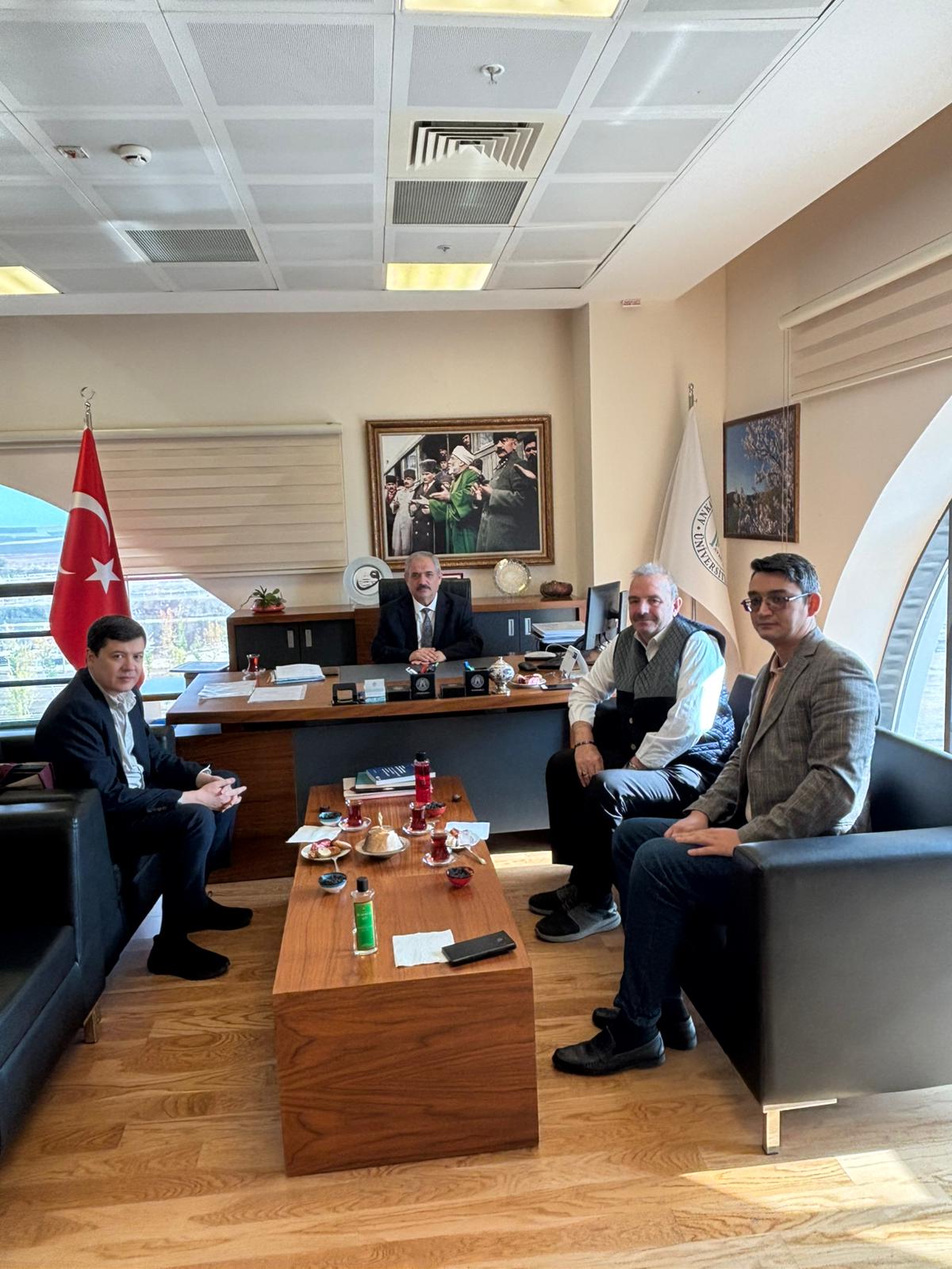 İmam Matüridi Merkezi Müdür Yardımcısı Dr. Şehzad İslamov  Dekanlığımızı Ziyarette Bulunmuştur