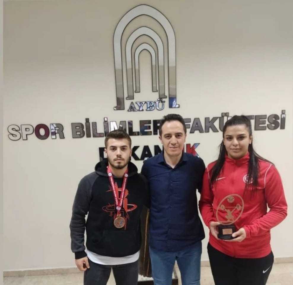 Milli Halterci Öğrencilerimiz Türkiye Şampiyonasına Katıldı.