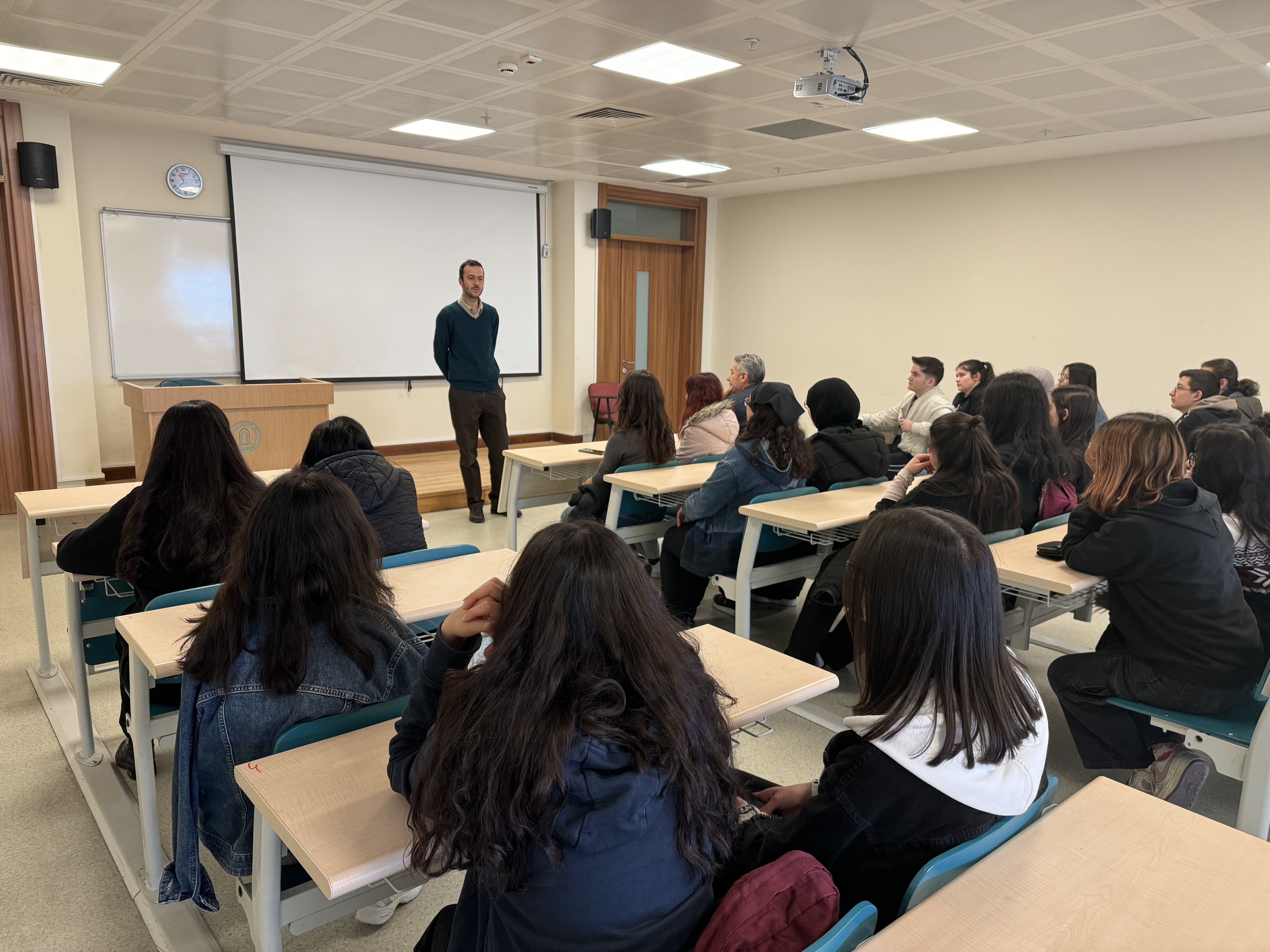 Katip Çelebi Anadolu Lisesi Öğretmen ve Öğrencilerine Üniversitemiz ve Fakültemizin Tanıtımı Yapılmıştır