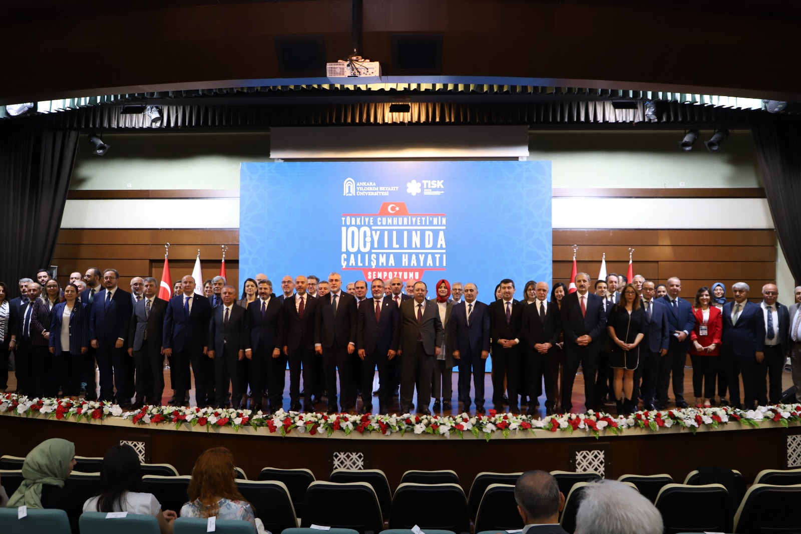 "Türkiye Cumhuriyeti'nin 100. Yılında Çalışma Hayatı Sempozyumu " AYBÜ'de Gerçekleştirildi