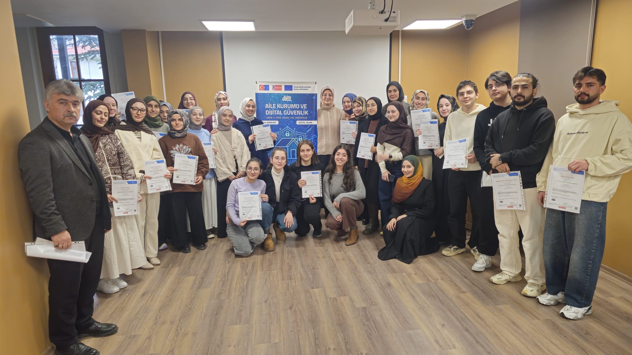 Aile Kurumu ve Dijital Güvenlik” Projesinin İlk Etkinliği Gerçekleştirildi