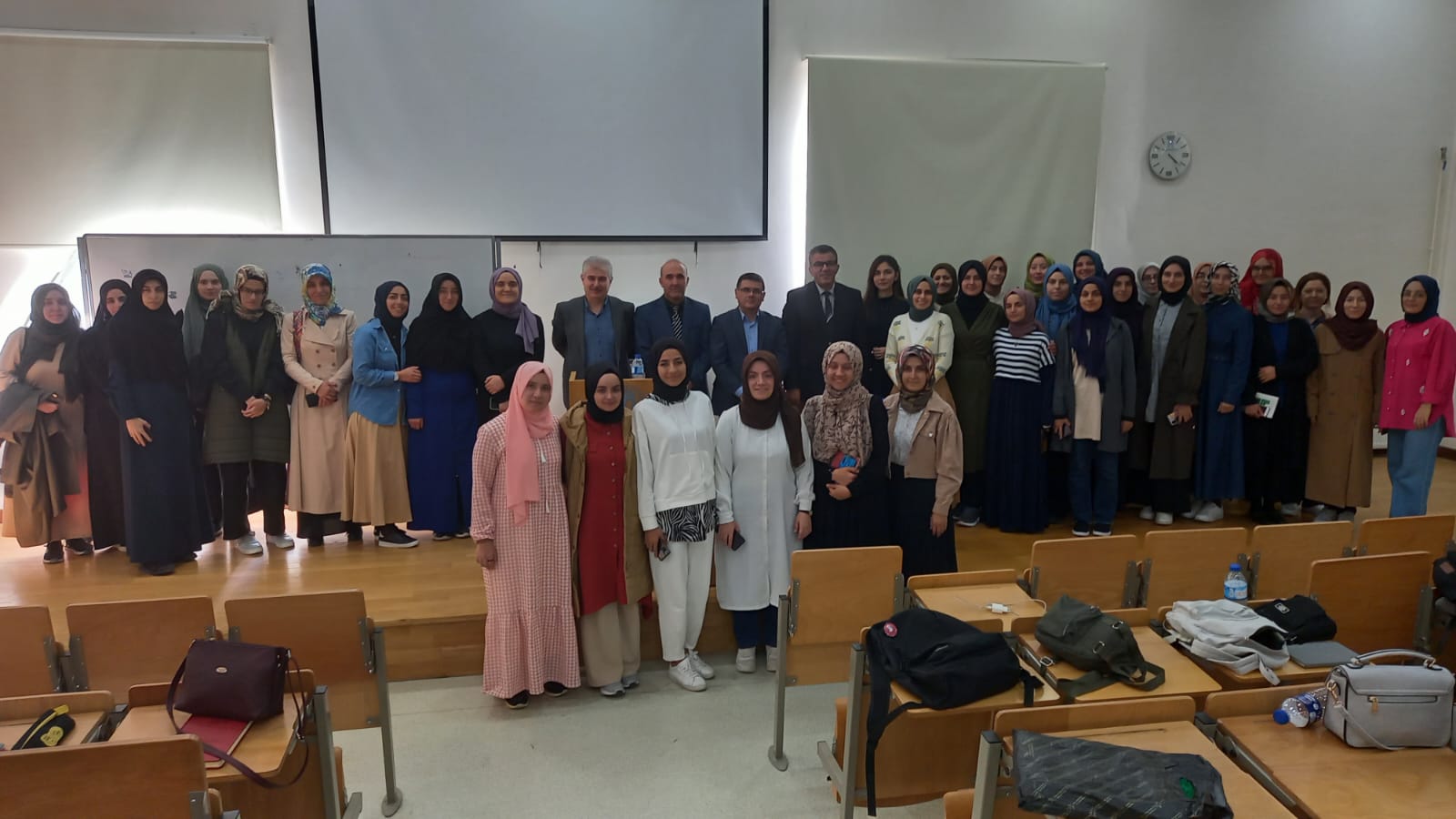  Öğretmenlik Uygulaması Semineri Gerçekleştirildi