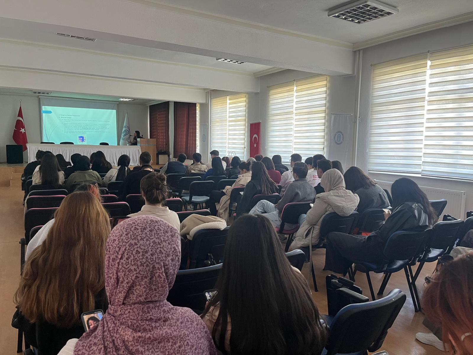 Üniversitemiz Psikolojik Danışma ve Rehberlik Birimi tarafından Tuzgölü Yerleşkemizde "Bağımlılık" Konulu Seminer düzenlendi.