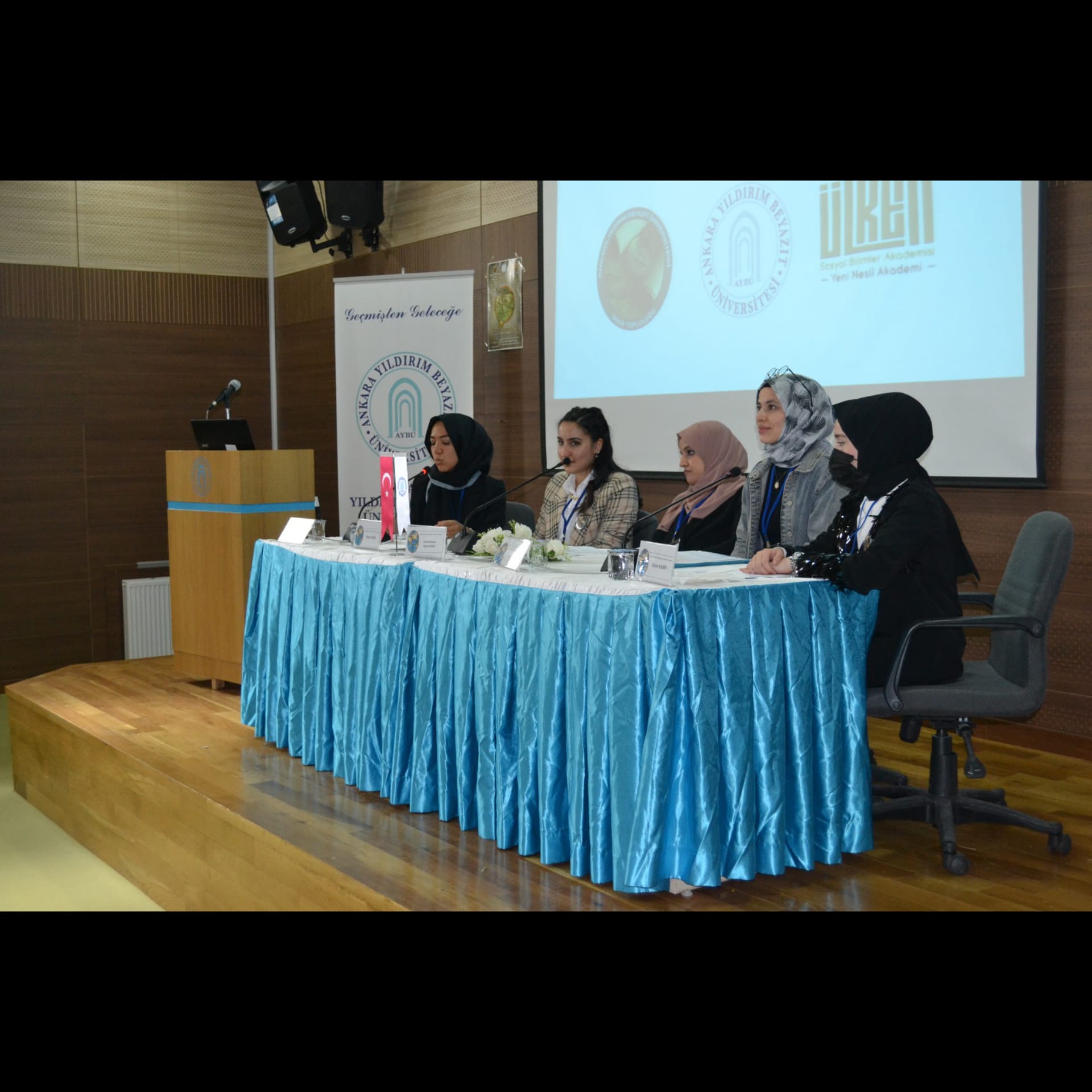 "İslâm Şehirciliğinin Tezâhürleri IV" Öğrenci Sempozyumu Gerçekleştirildi 