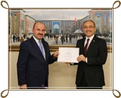 Üniversitemiz Kalite Kurulu Programlarına Emek Verenlere Teşekkür Belgesi Verildi