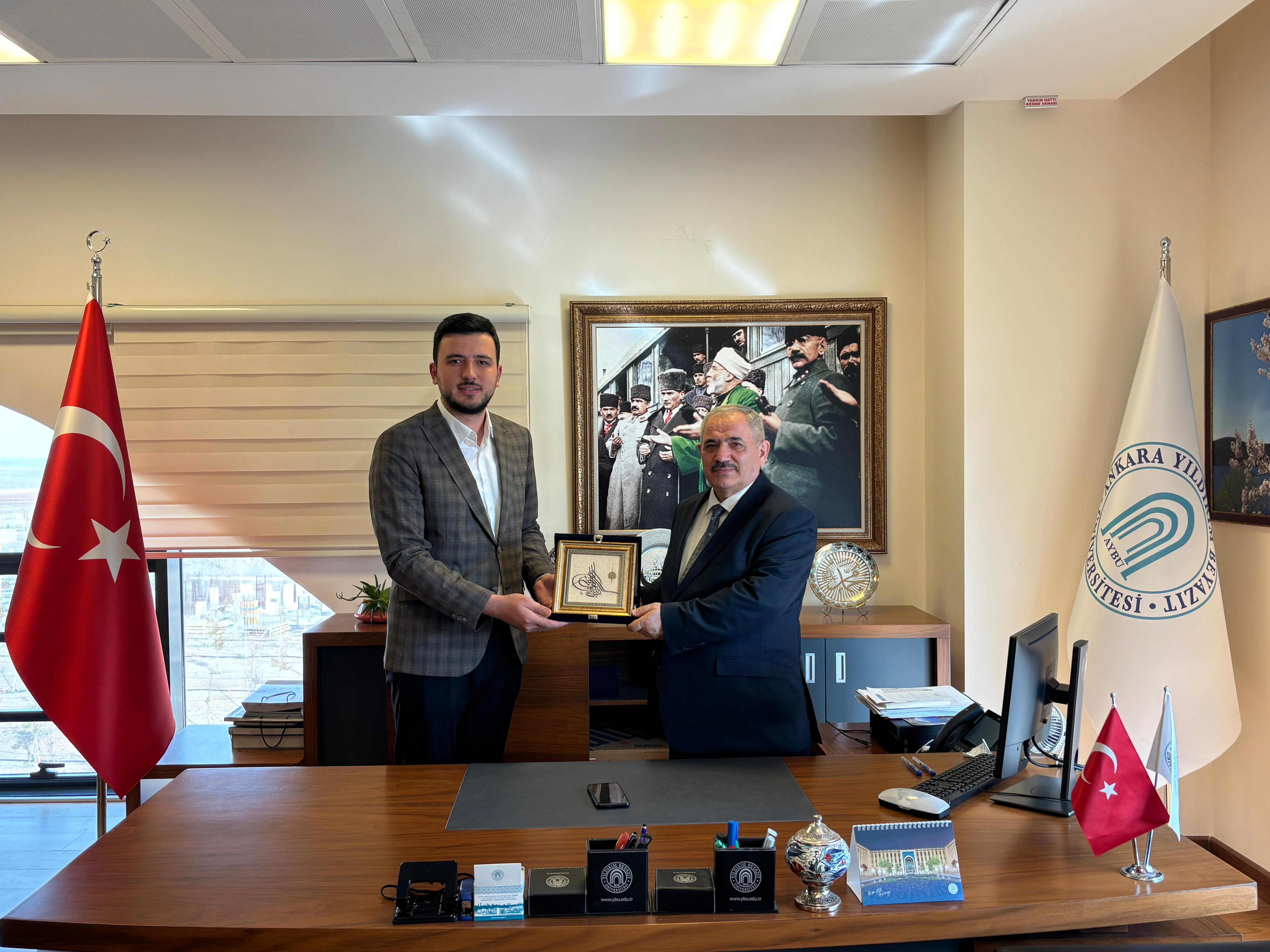 Türkiye Diyanet Vakfı Gençlik Hizmetleri Müdürlüğü Temsilcisi Kerem İlhan Dekanlığımızı Ziyarette Bulunmuştur