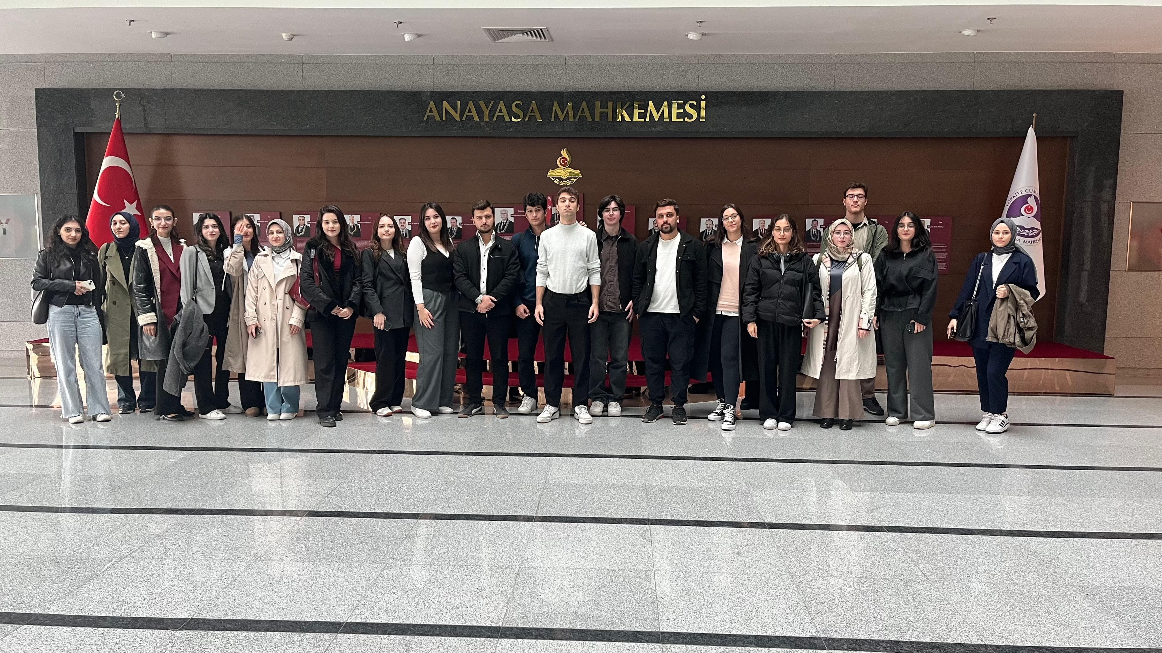 The “Hür Fikirler Kulübü” at AYBU organized a visit to the Constitutional Court